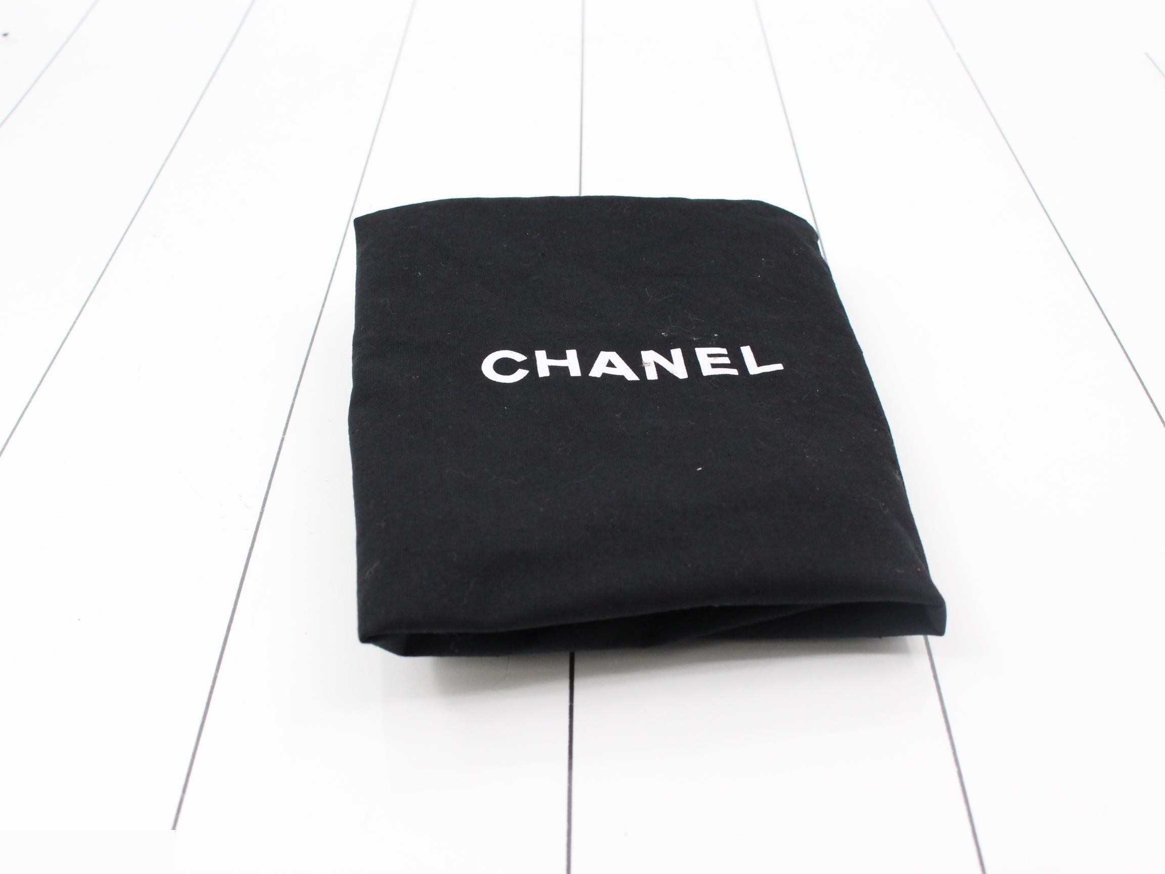 Executive Leather Tote Bag, Silver Hardware, Serial Number 17 — view 7