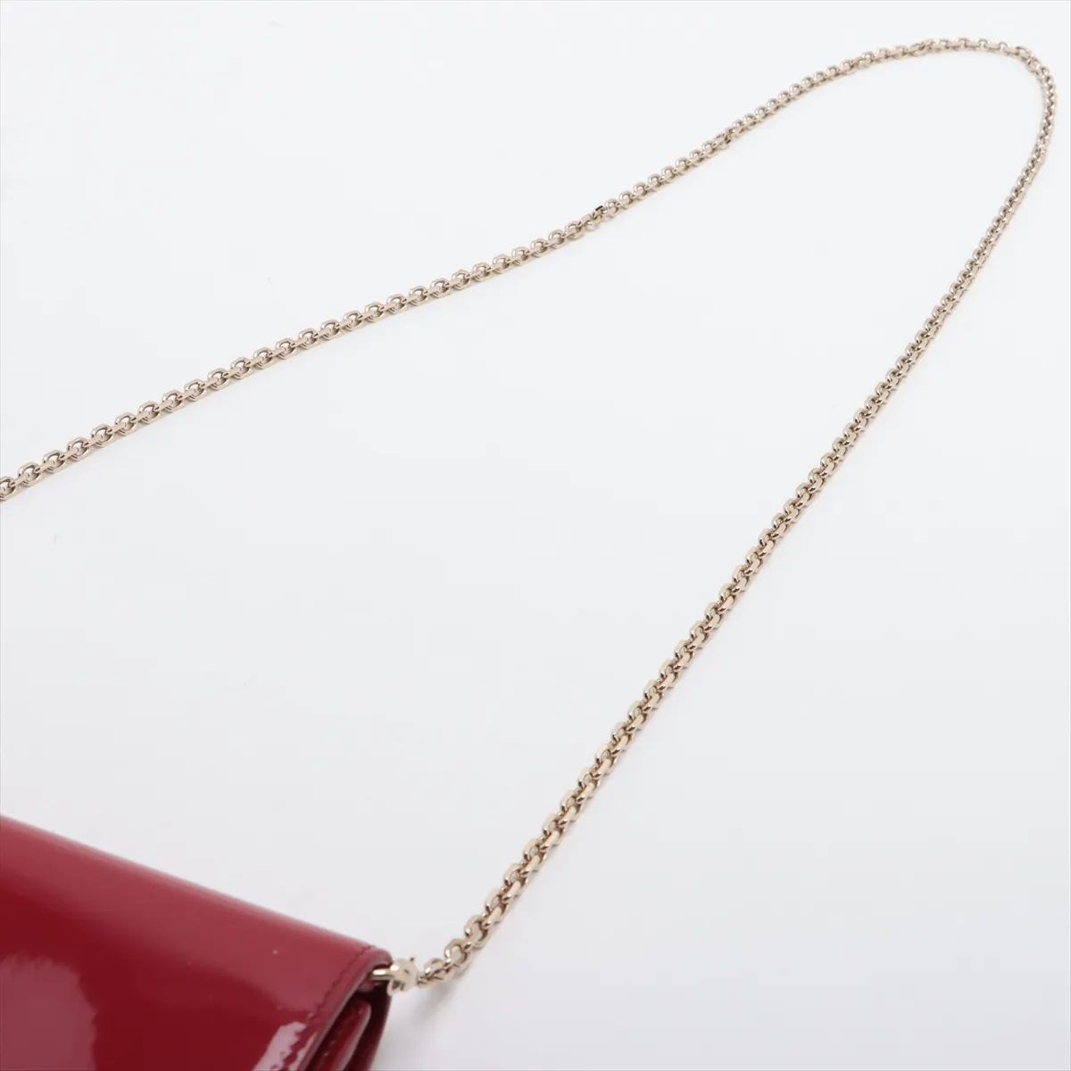 Montaigne 30 Patent Leather Chain Wallet Red — view 5