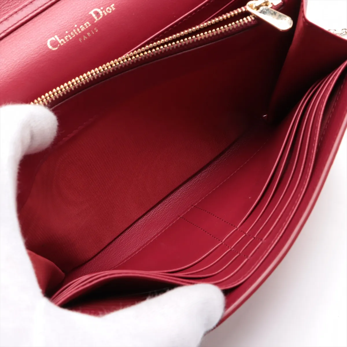 Montaigne 30 Patent Leather Chain Wallet Red — view 6
