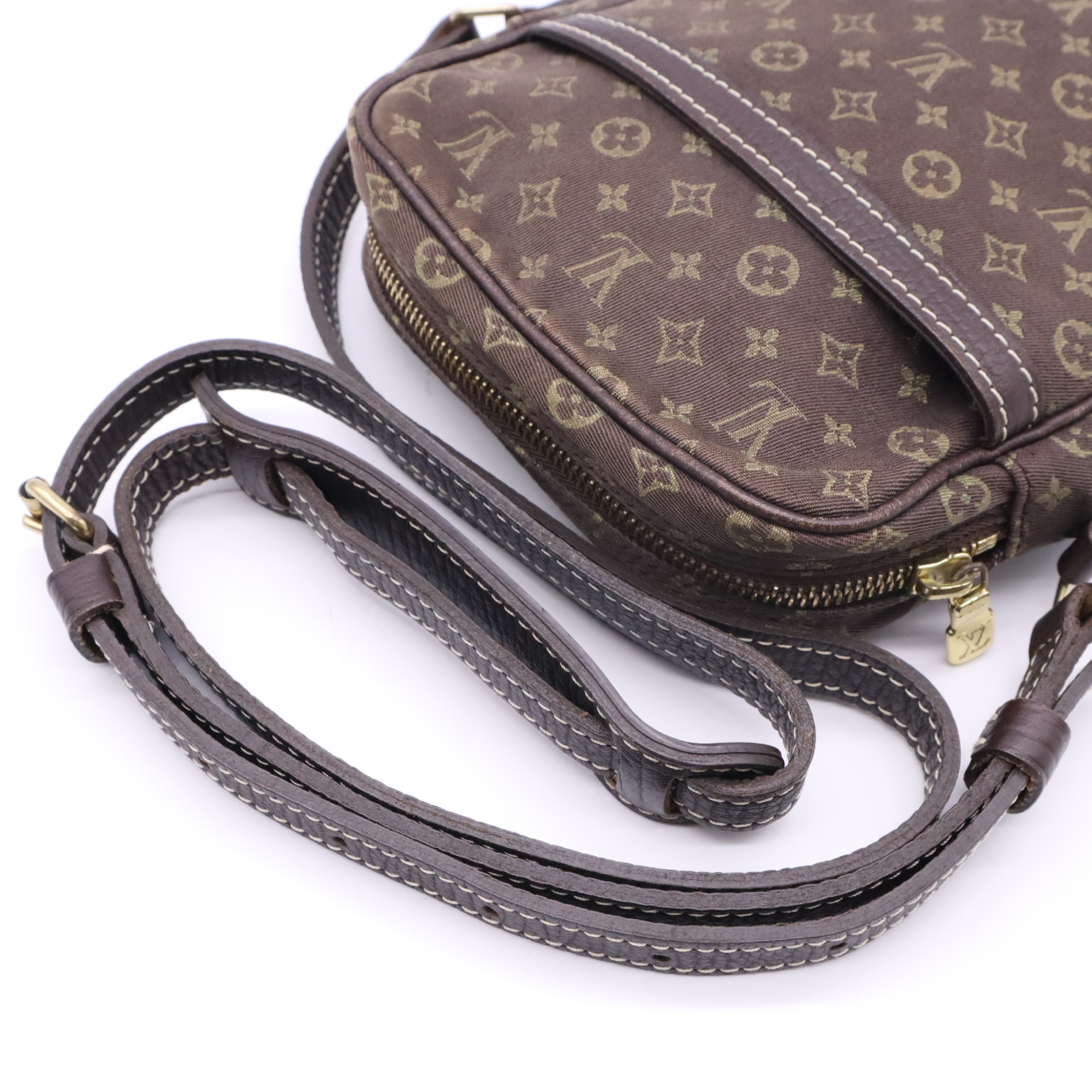 Monogram Mini Landa Nube M95228 Shoulder Bag — view 7
