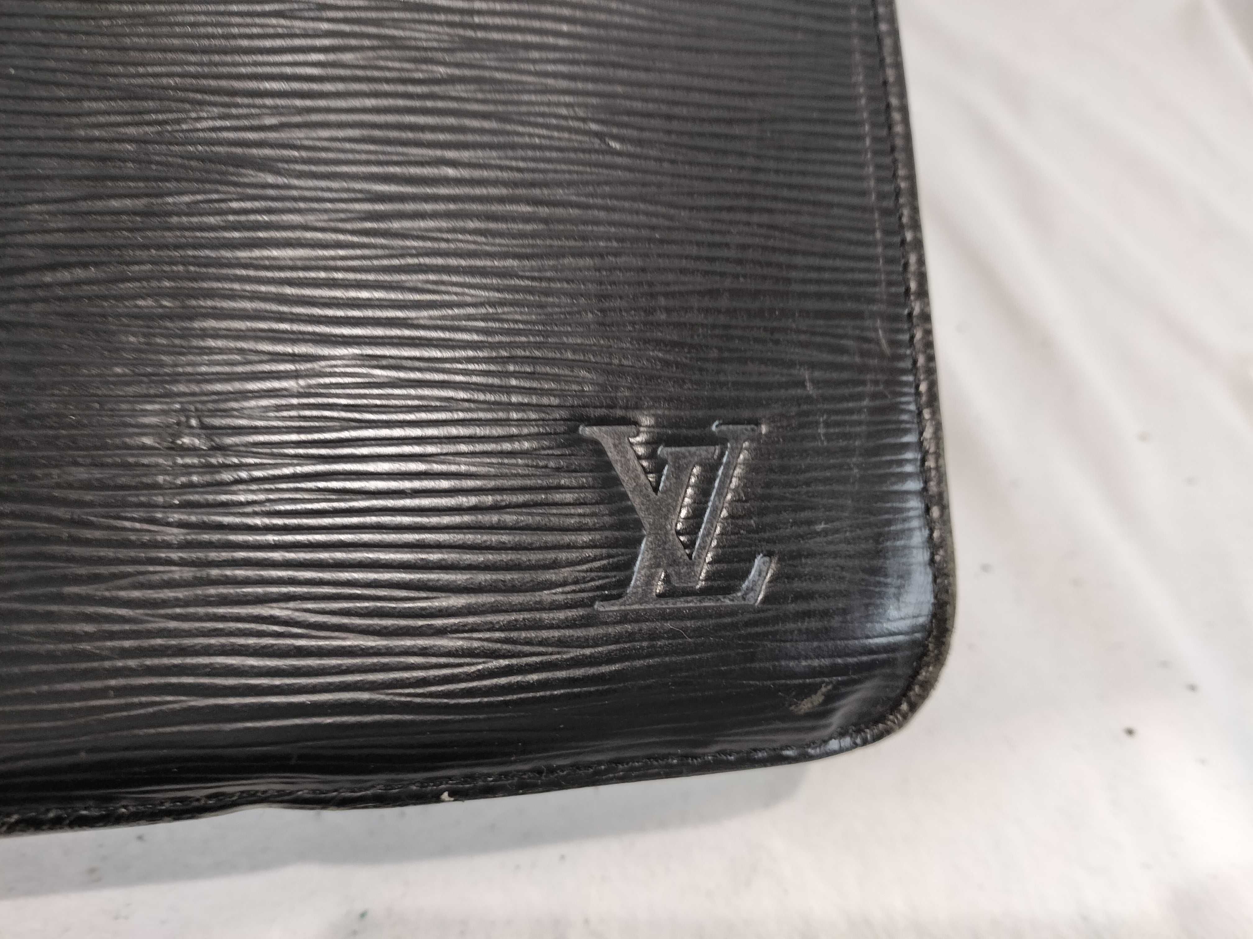Epi Leather Port Document Bandoulière (Missing Band) Business Bag — view 9