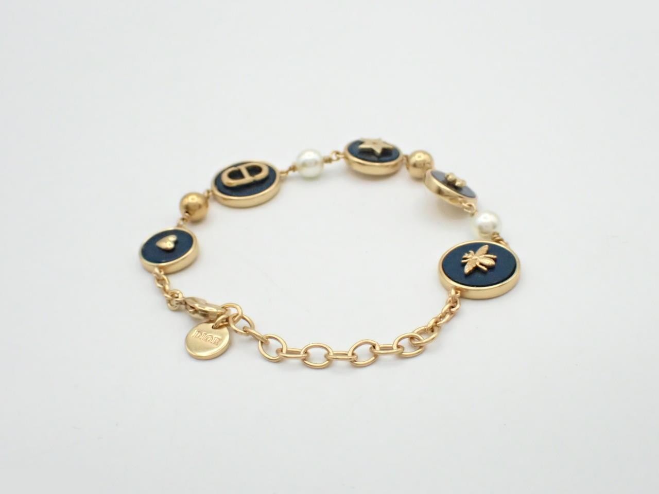 gold — view 2