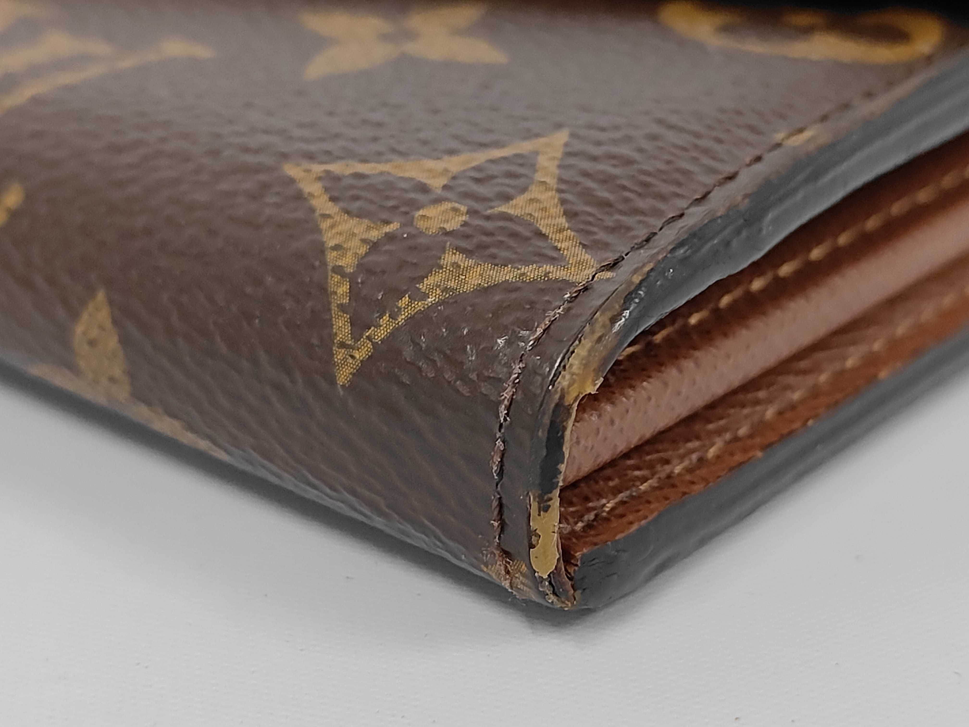 wallet — view 3