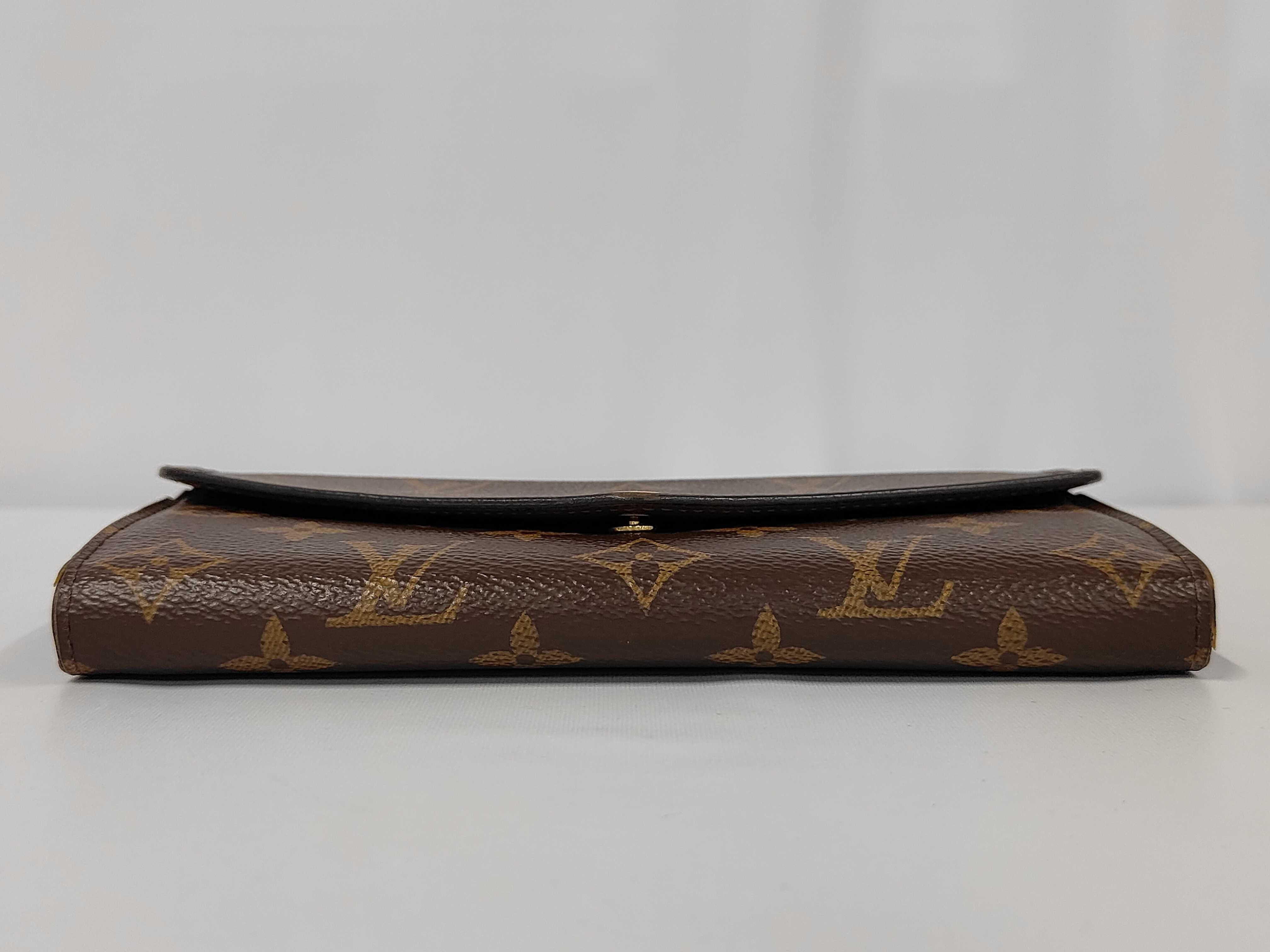 wallet — view 4