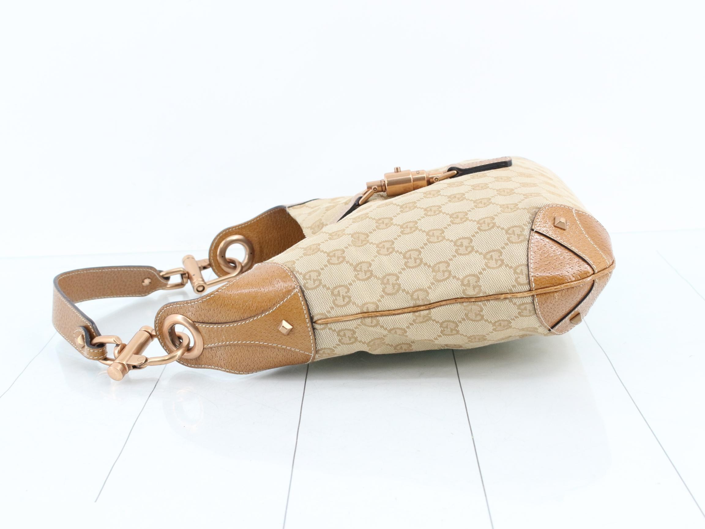 GG Canvas (Bag) - Shoulder Bag — view 4