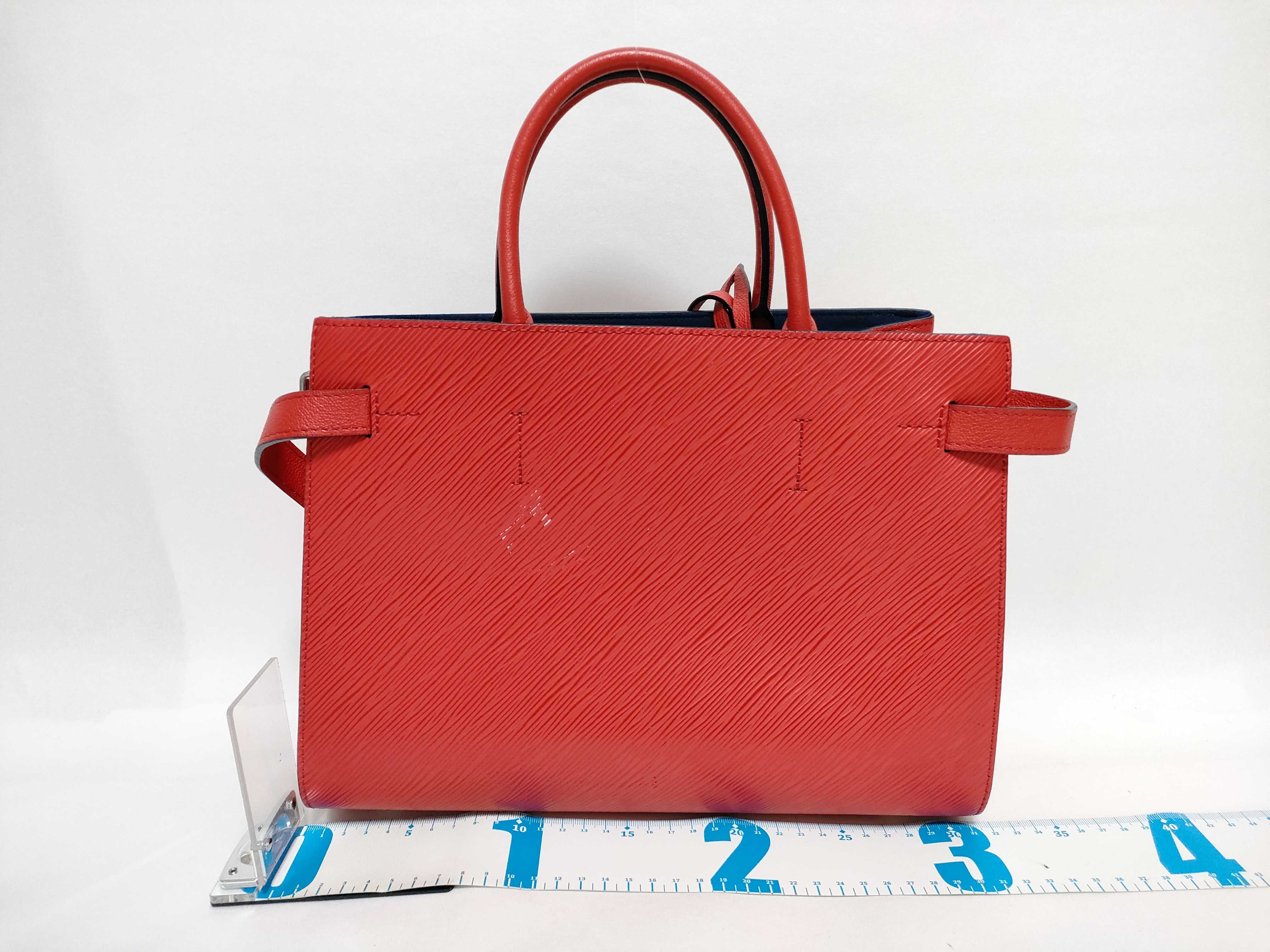 Epi Twist Tote Bag (Red) - Shoulder Bag — view 2