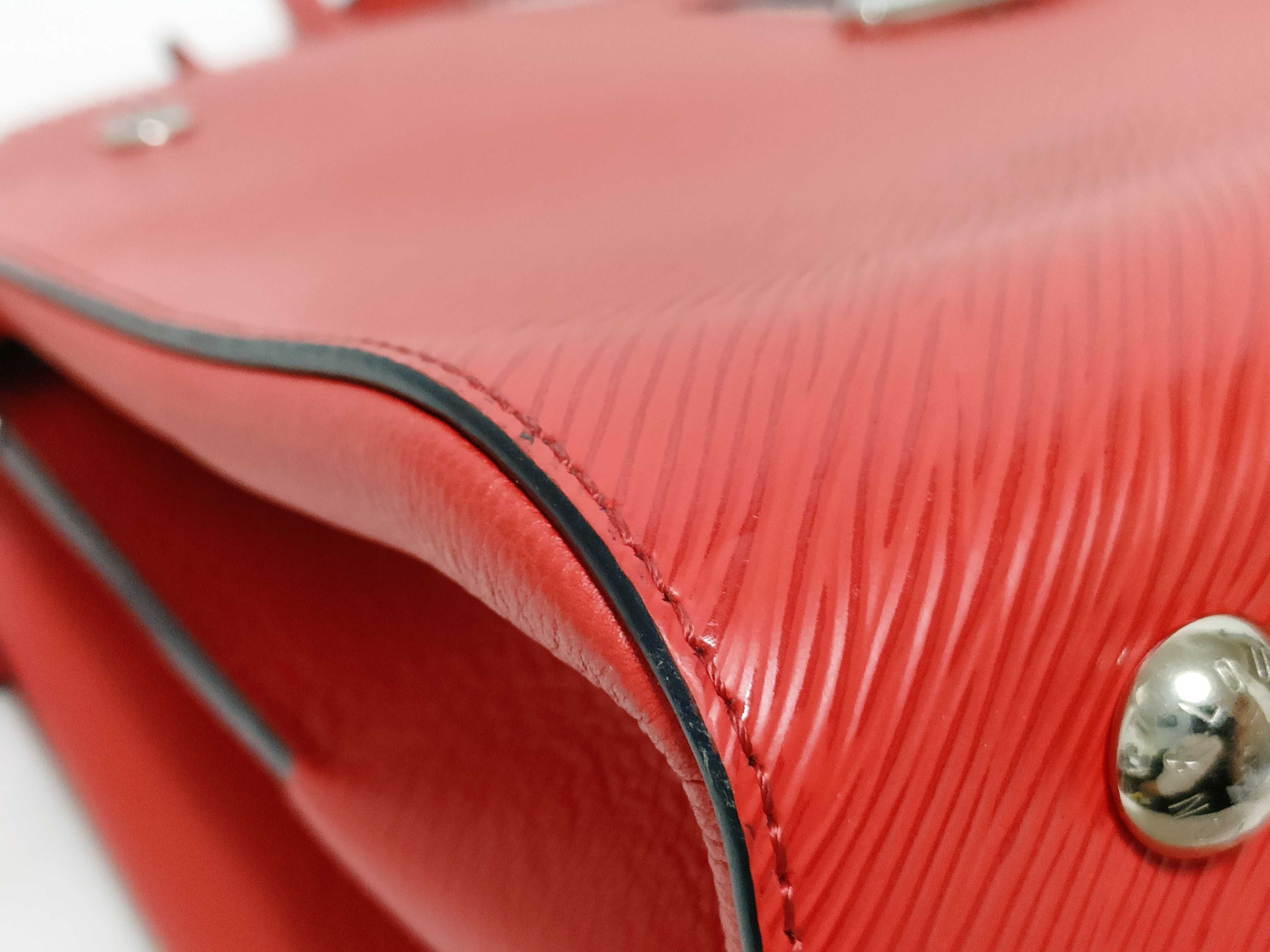 Epi Twist Tote Bag (Red) - Shoulder Bag — view 7