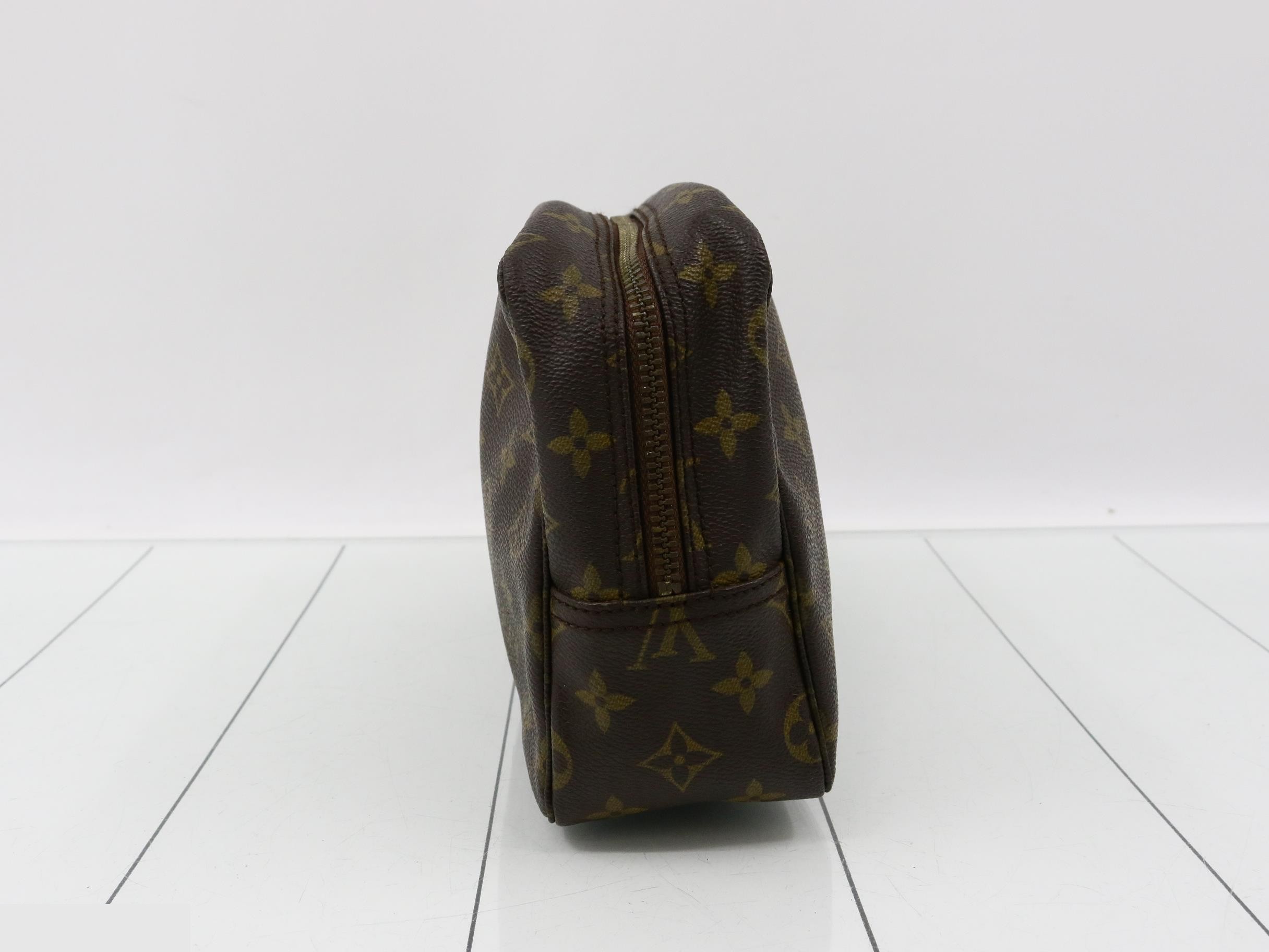 Trousse Toilette 27 Monogram M47522 — view 3