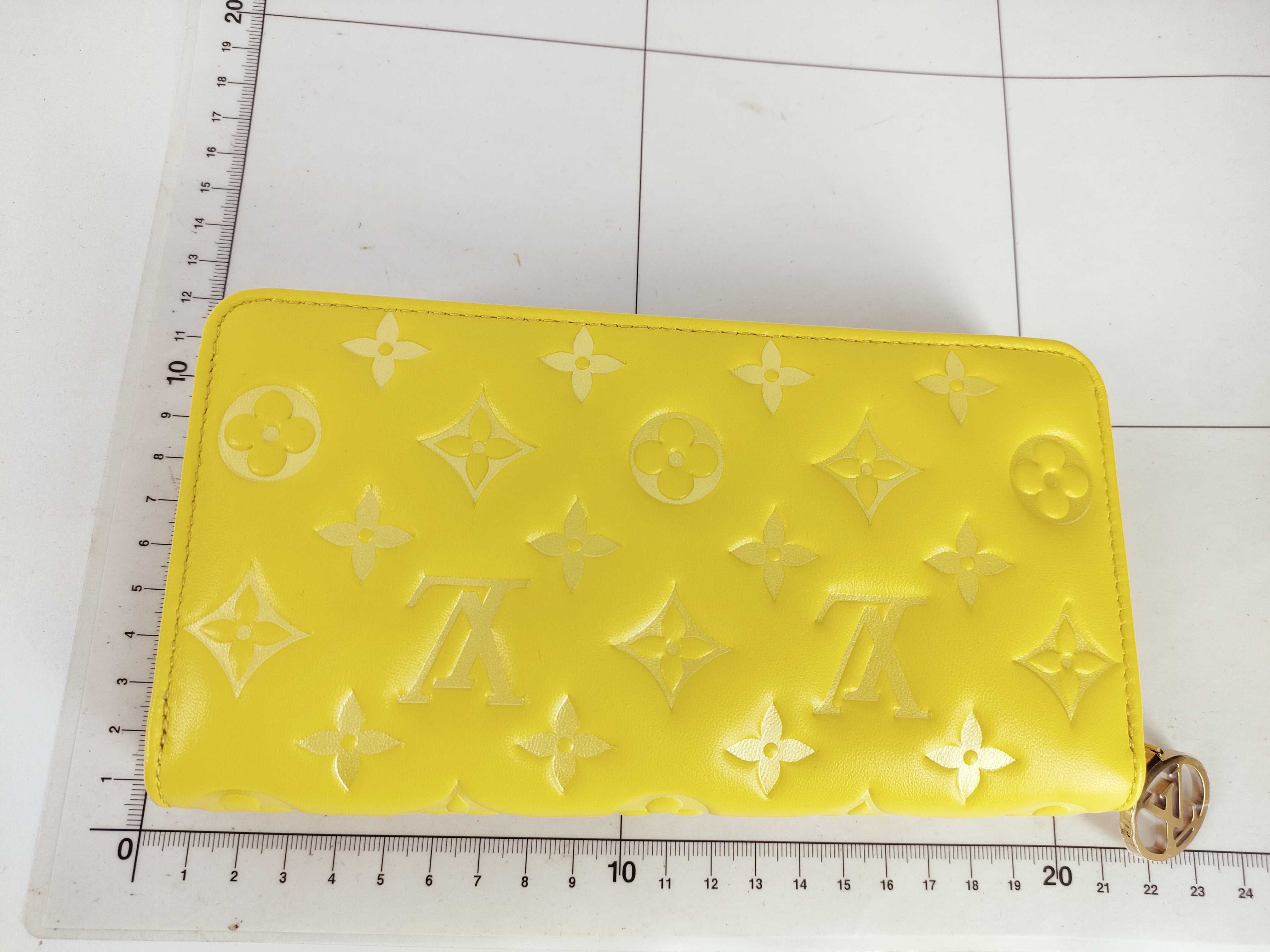 Monogram Empreinte Unused Zippy Wallet Ginkgo Yellow Round Zipper Long Wallet — view 2