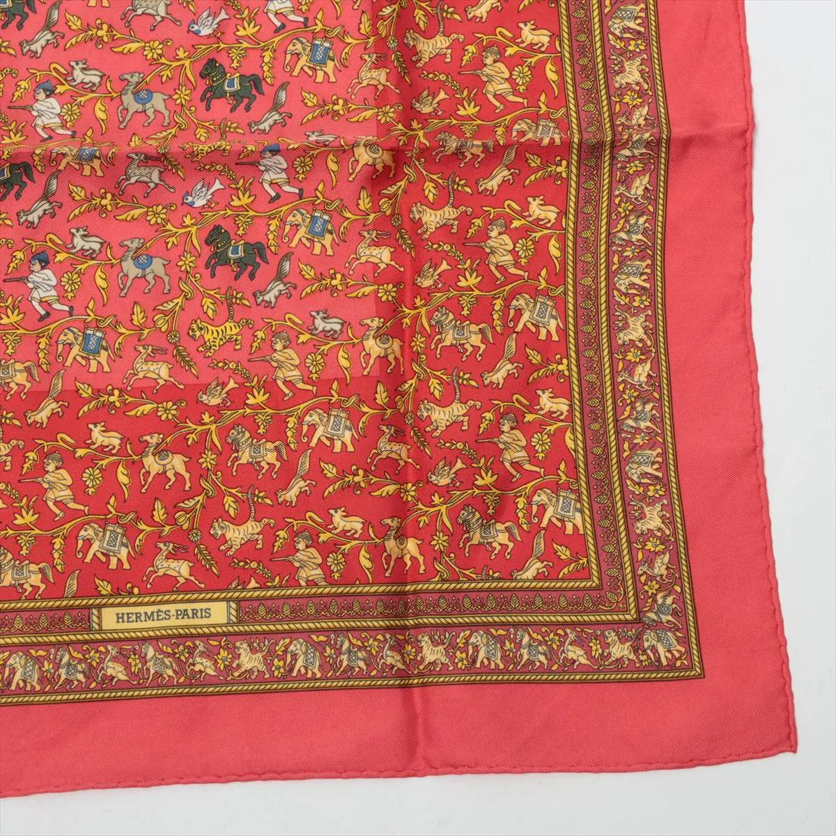 Carre 45 CHASSE EN INDE Indian Hunting Scarf Silk Red Thread Fuzzing — view 4