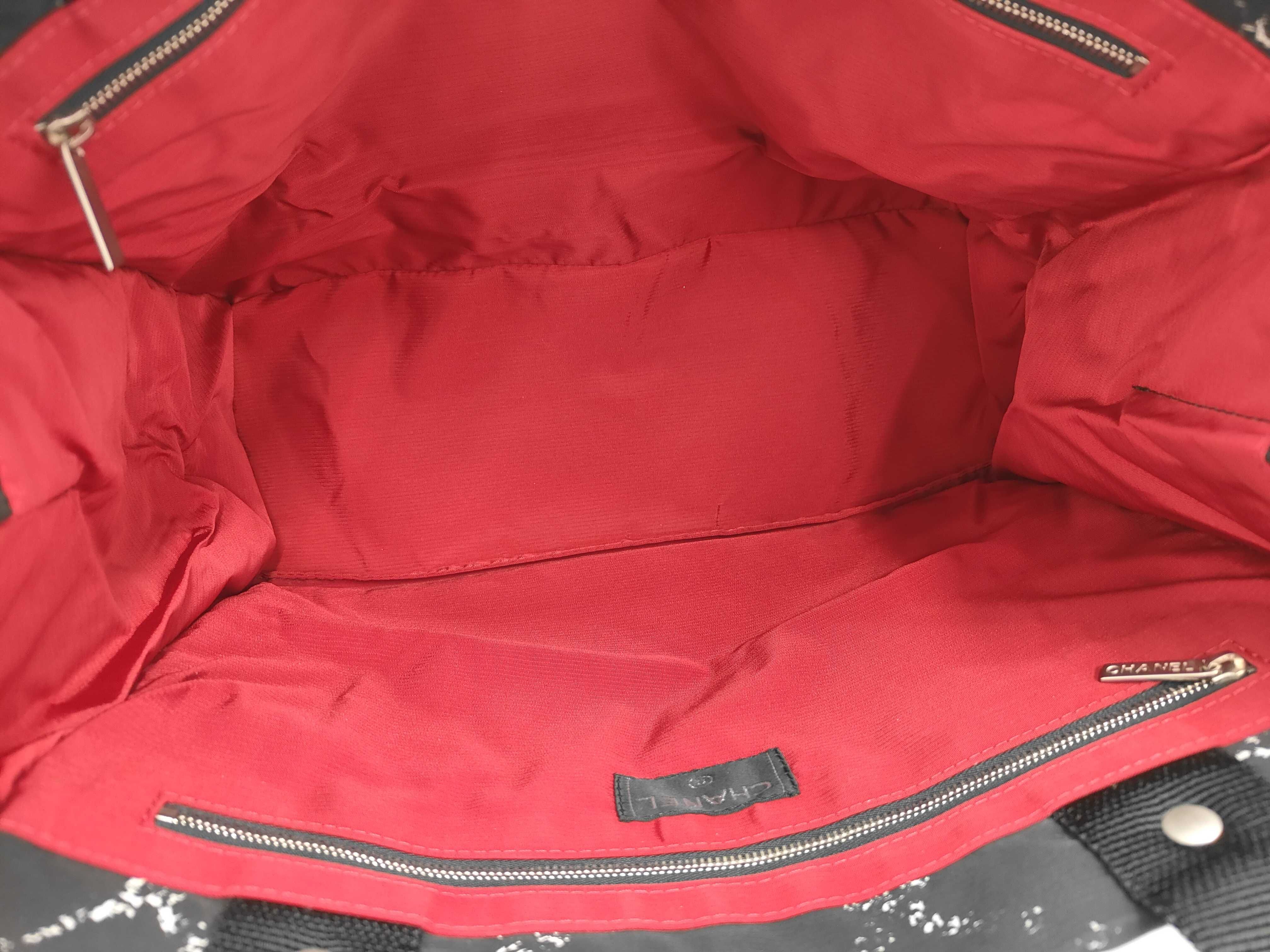 (Chanel) Old Travel Line Nylon Tote Bag with Silver Hardware, Serial Number 5-series, with Accessories, Item Number 5559374 — view 8
