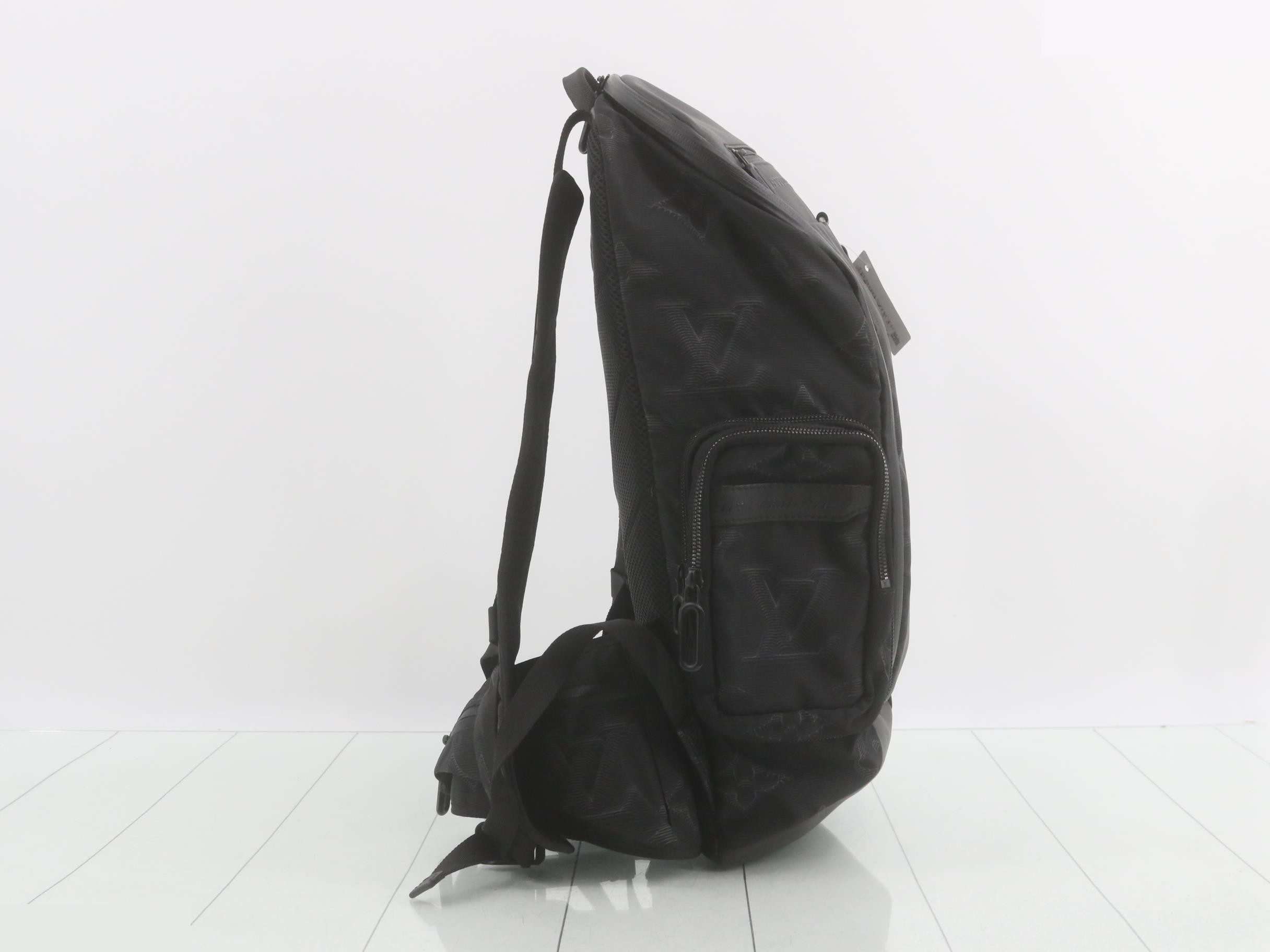 LV2054 Mountain Backpack — view 4