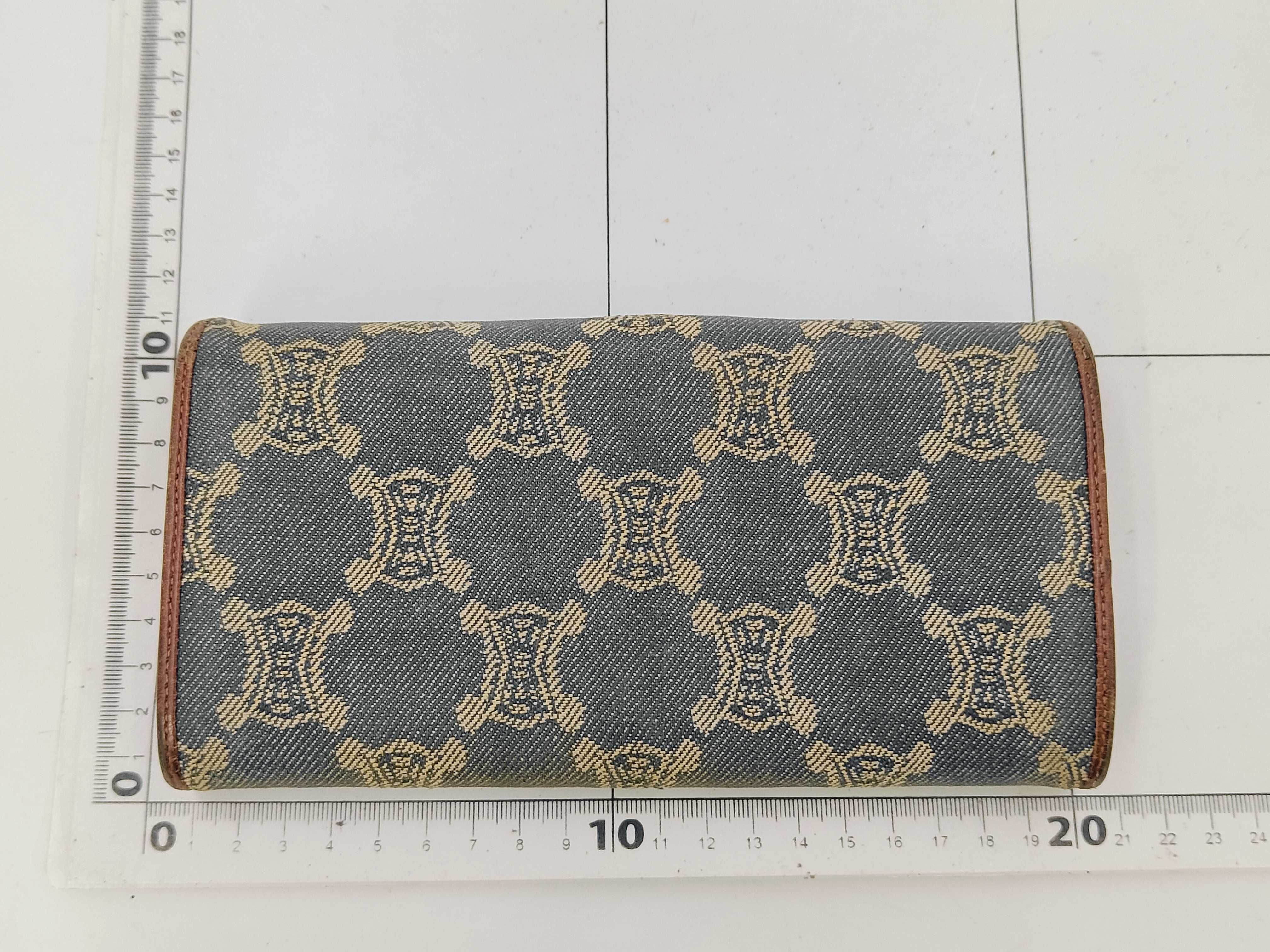 wallet — view 2