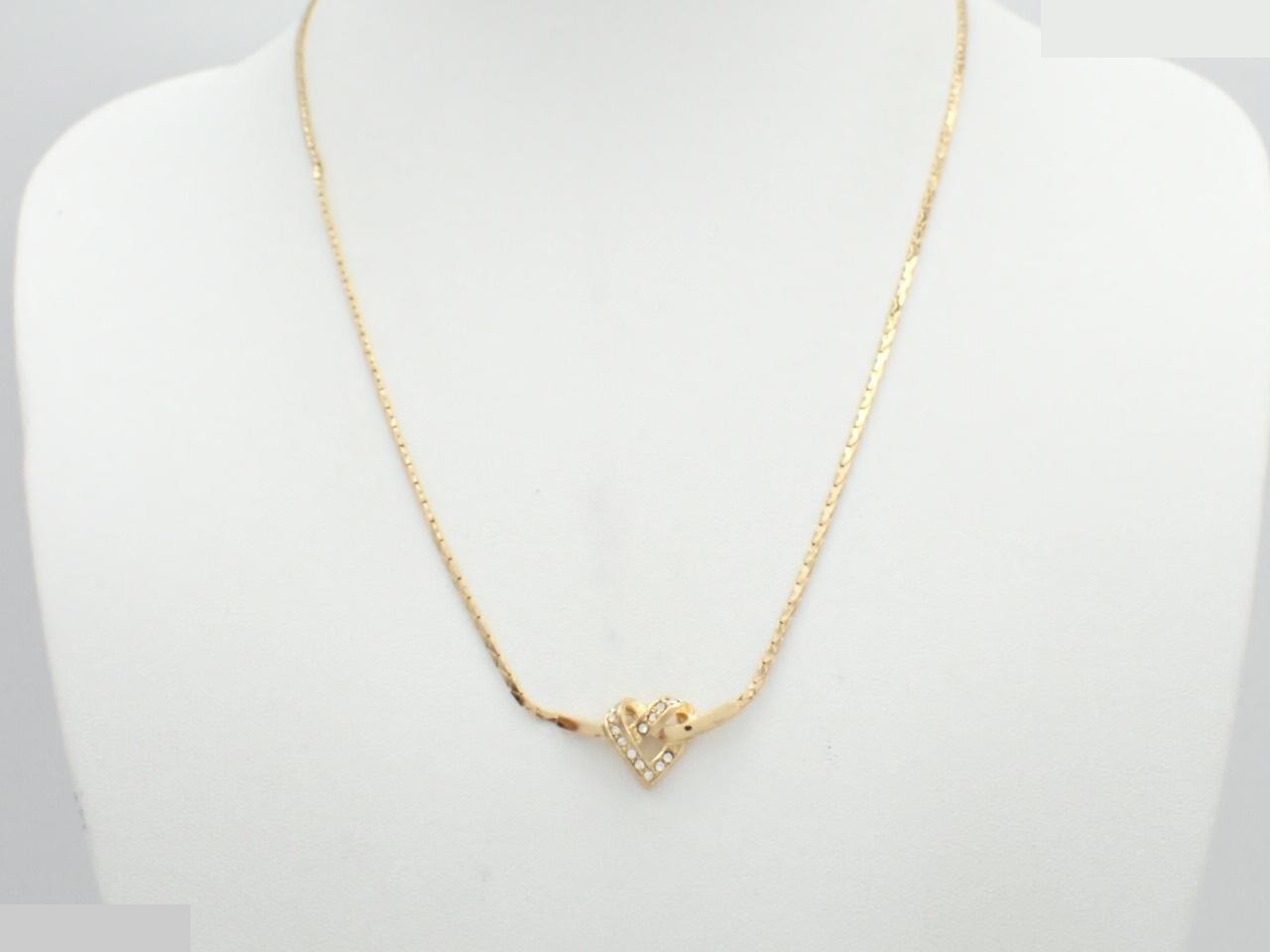 Other line: Precious metals, necklaces, pendants, neck circumference approximately 43 cm. — view 3