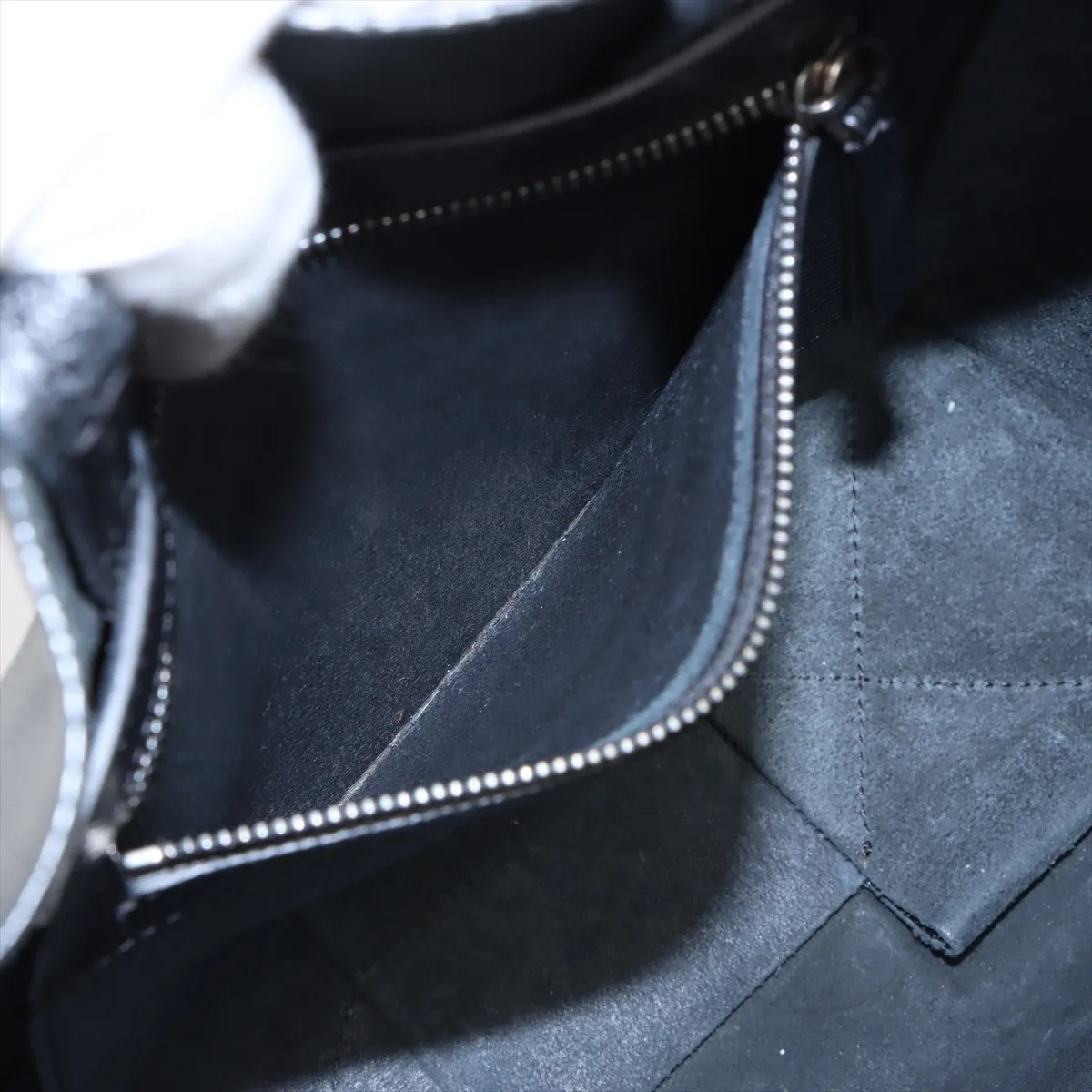 Vertical Cover Leather 2WAY Handbag Black — view 9