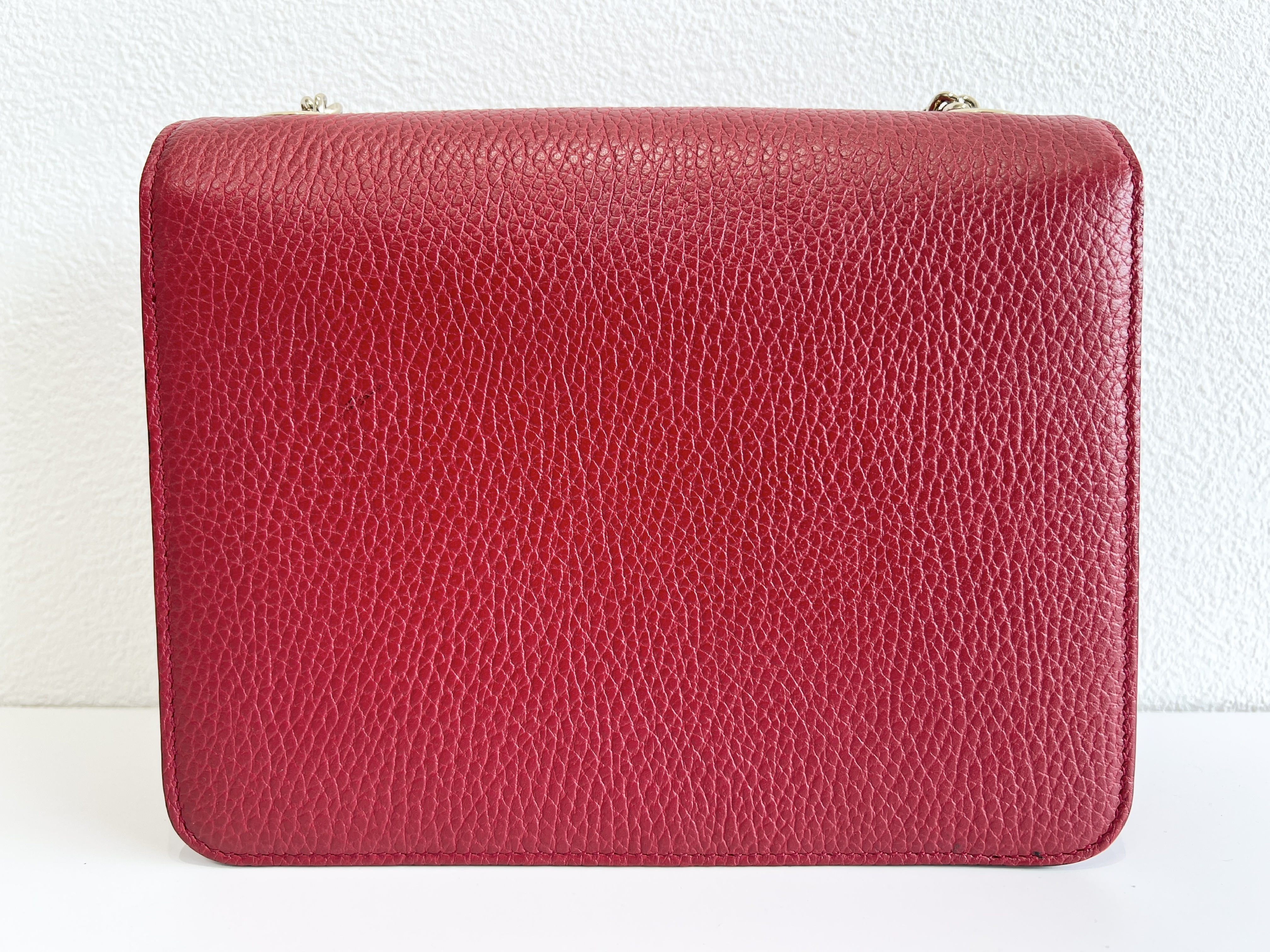 Interlocking GG Logo Leather Chain Shoulder Bag One-Shoulder Bag — view 2