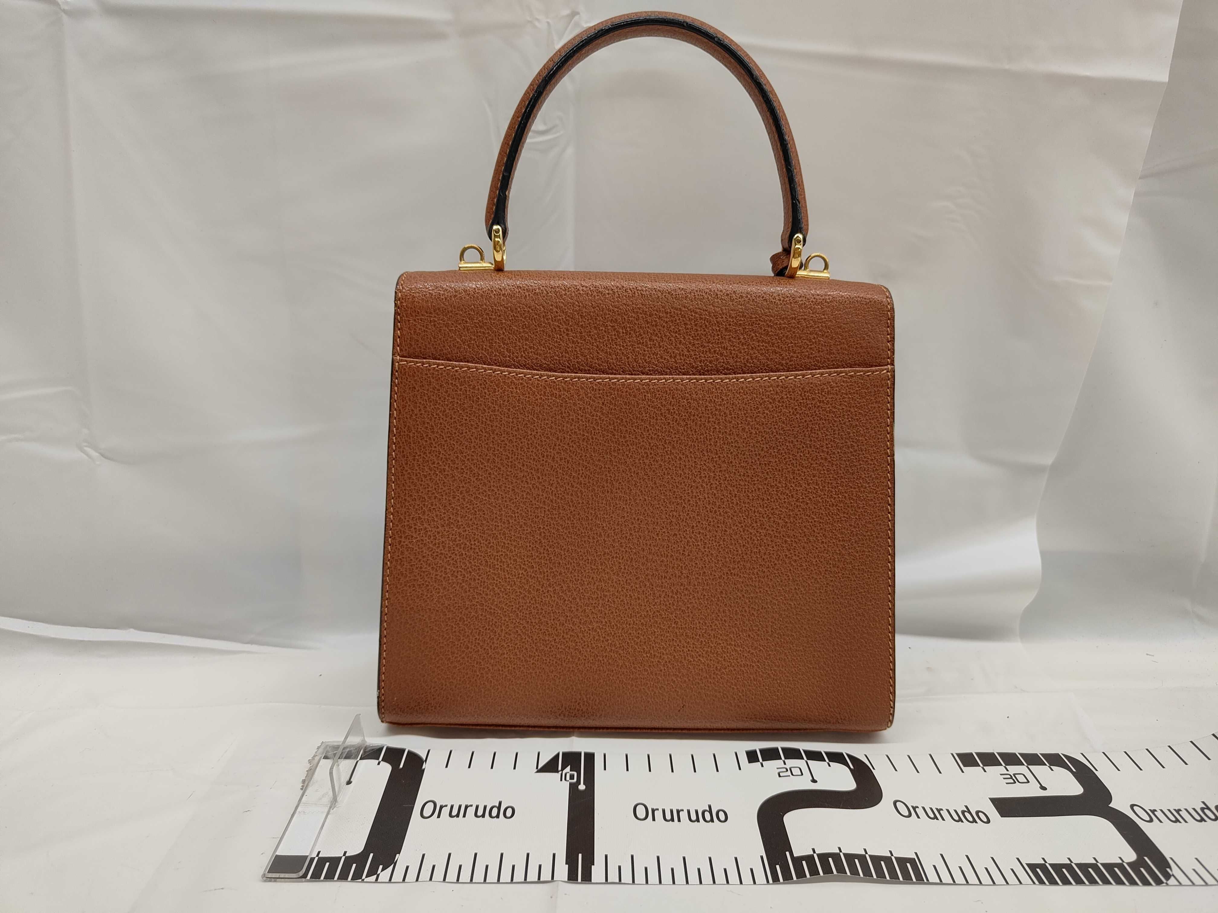 Lady Lock Shoulder Bag Handbag — view 2