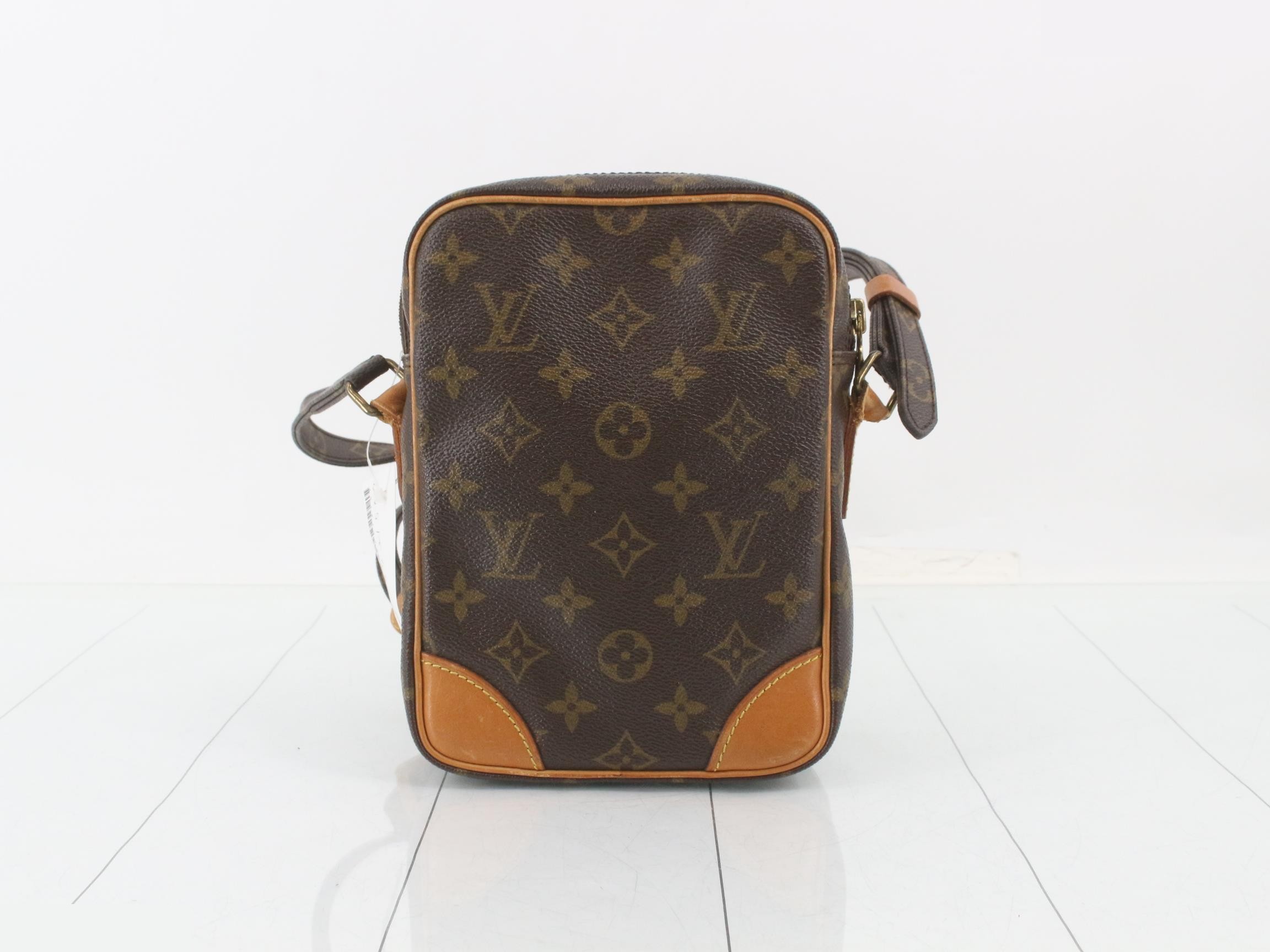 Amazon shoulder bag, model number M45236, serial number could not be confirmed. — view 2