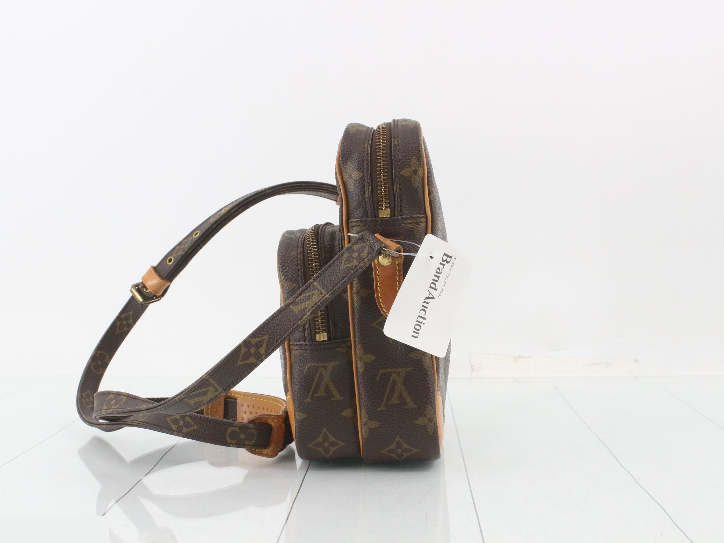 Amazon shoulder bag, model number M45236, serial number could not be confirmed. — view 3
