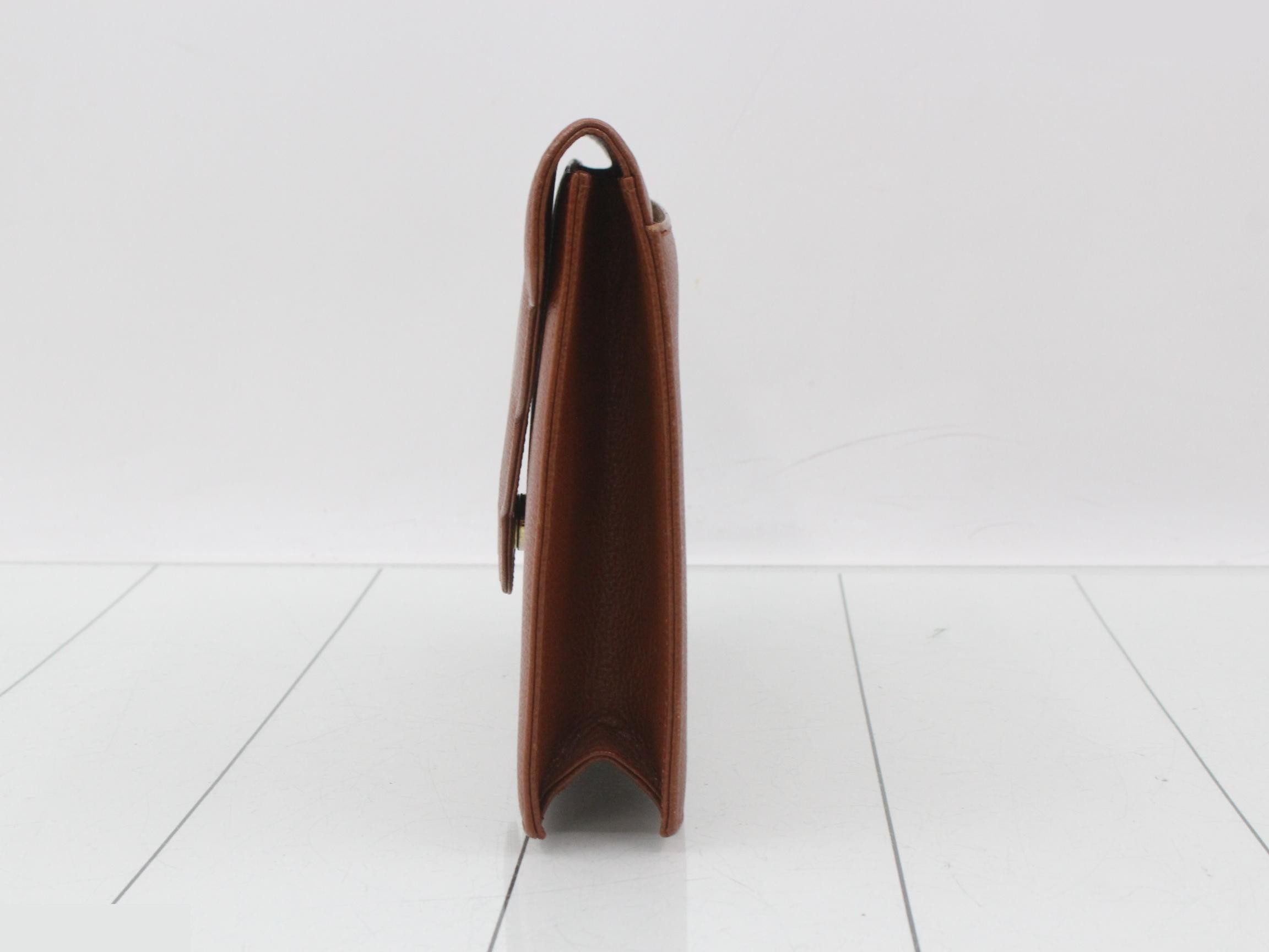 Clutch bag, leather, triangular logo, camel color, W25 H18 D4.5 — view 3
