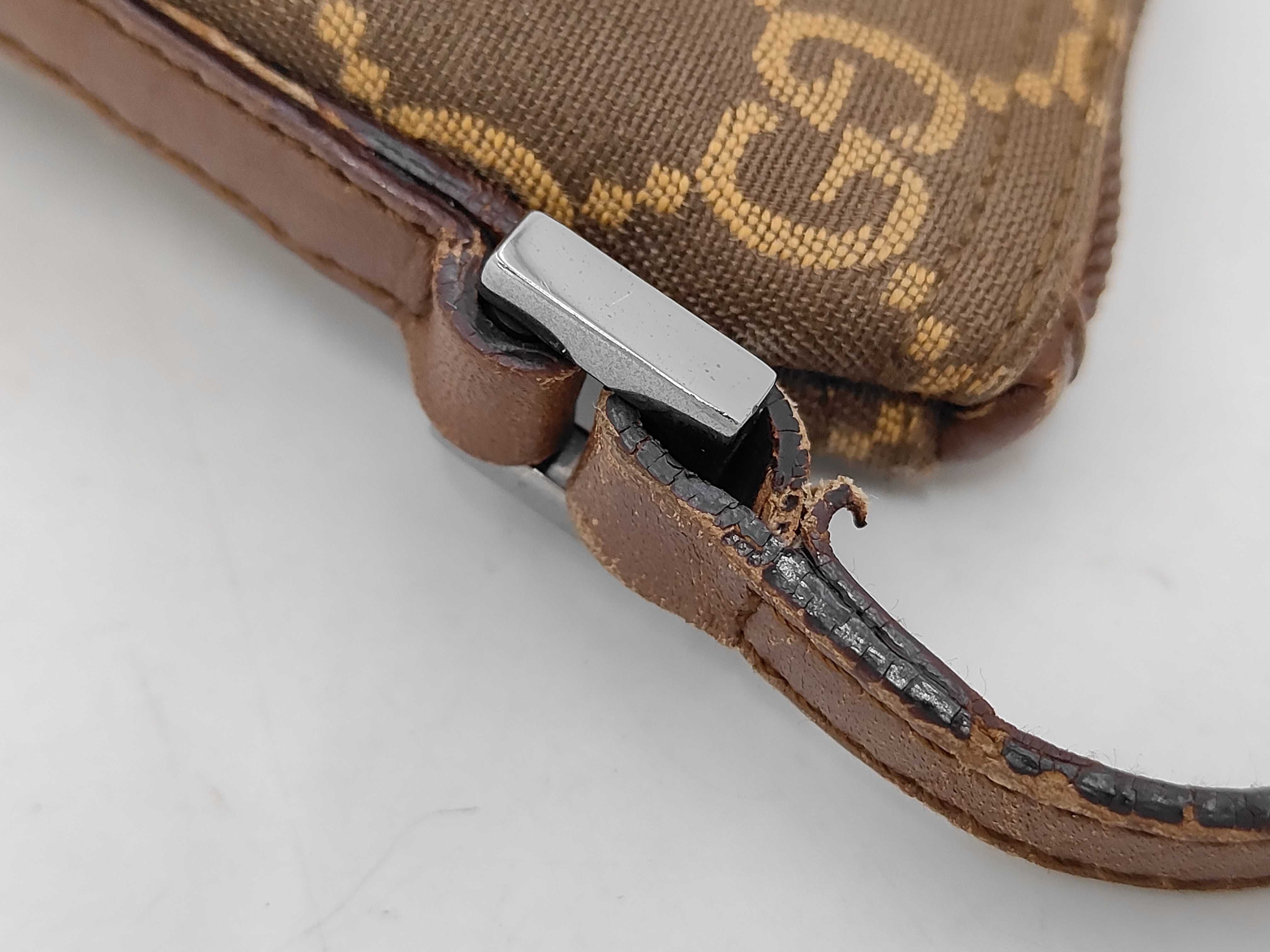 GG Supreme Canvas Accessory Pouch — view 5