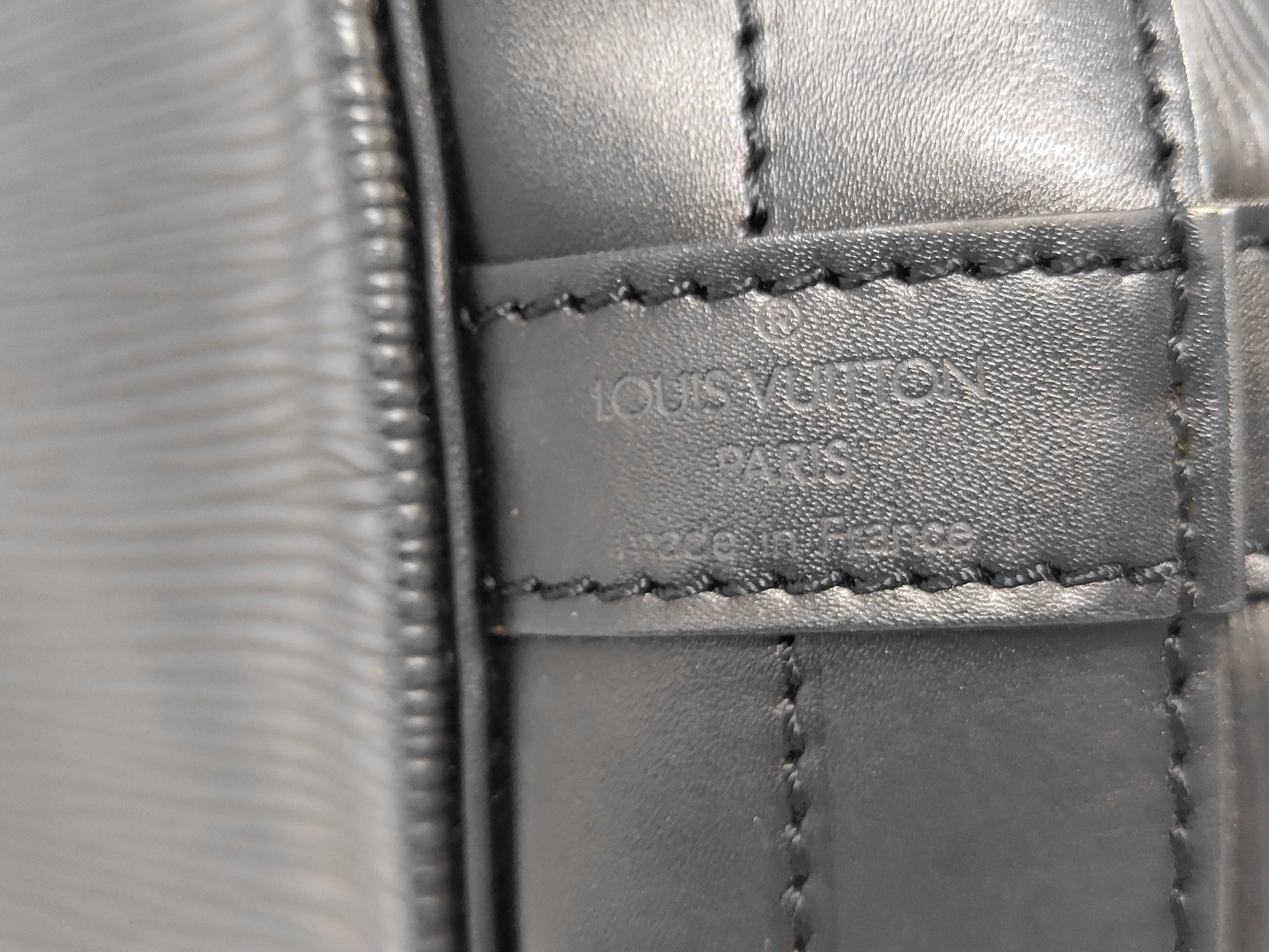 Epi Noe Shoulder Bag — view 10