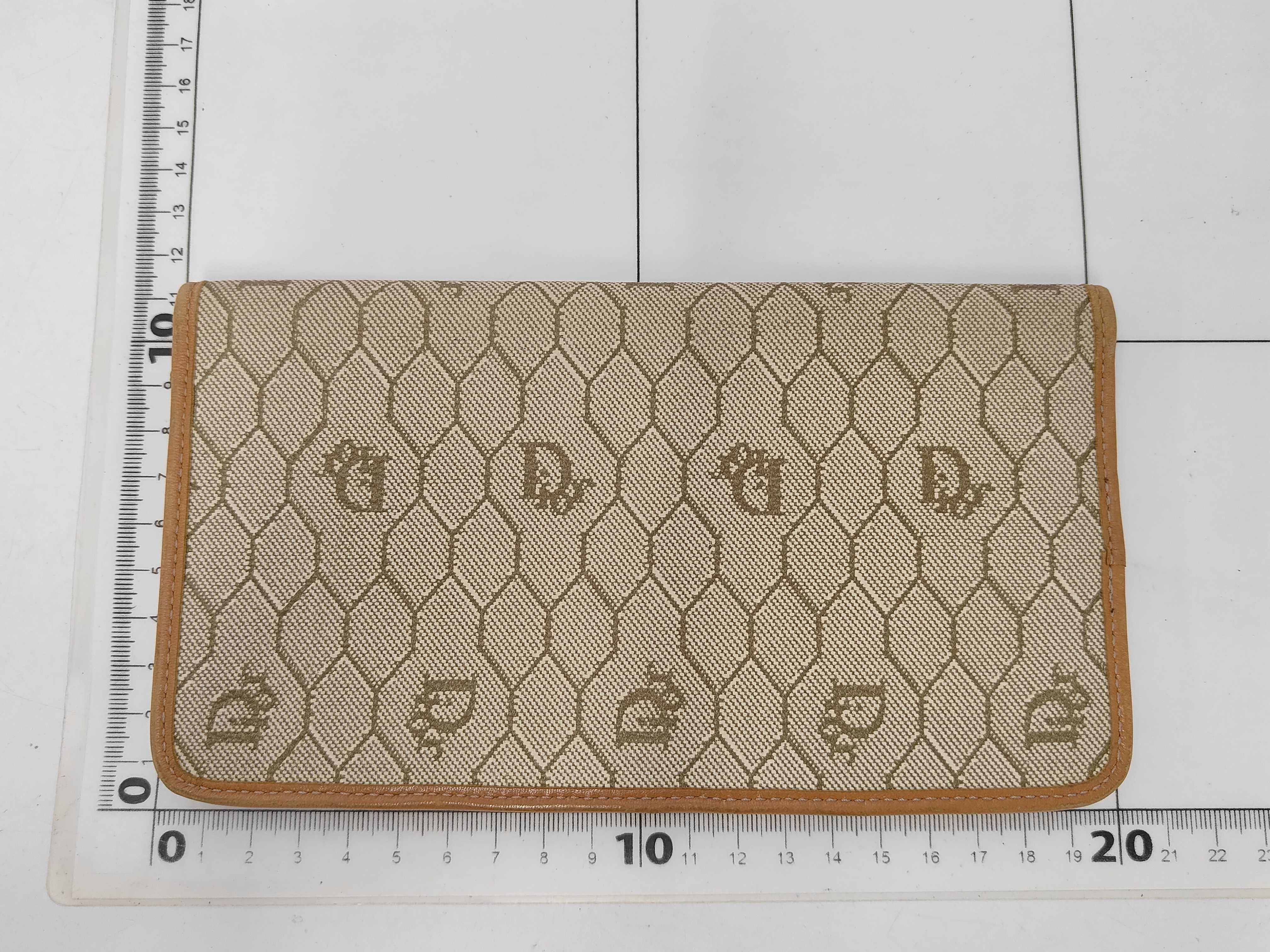 Honeycomb Long Wallet PVC Beige Wallet — view 2