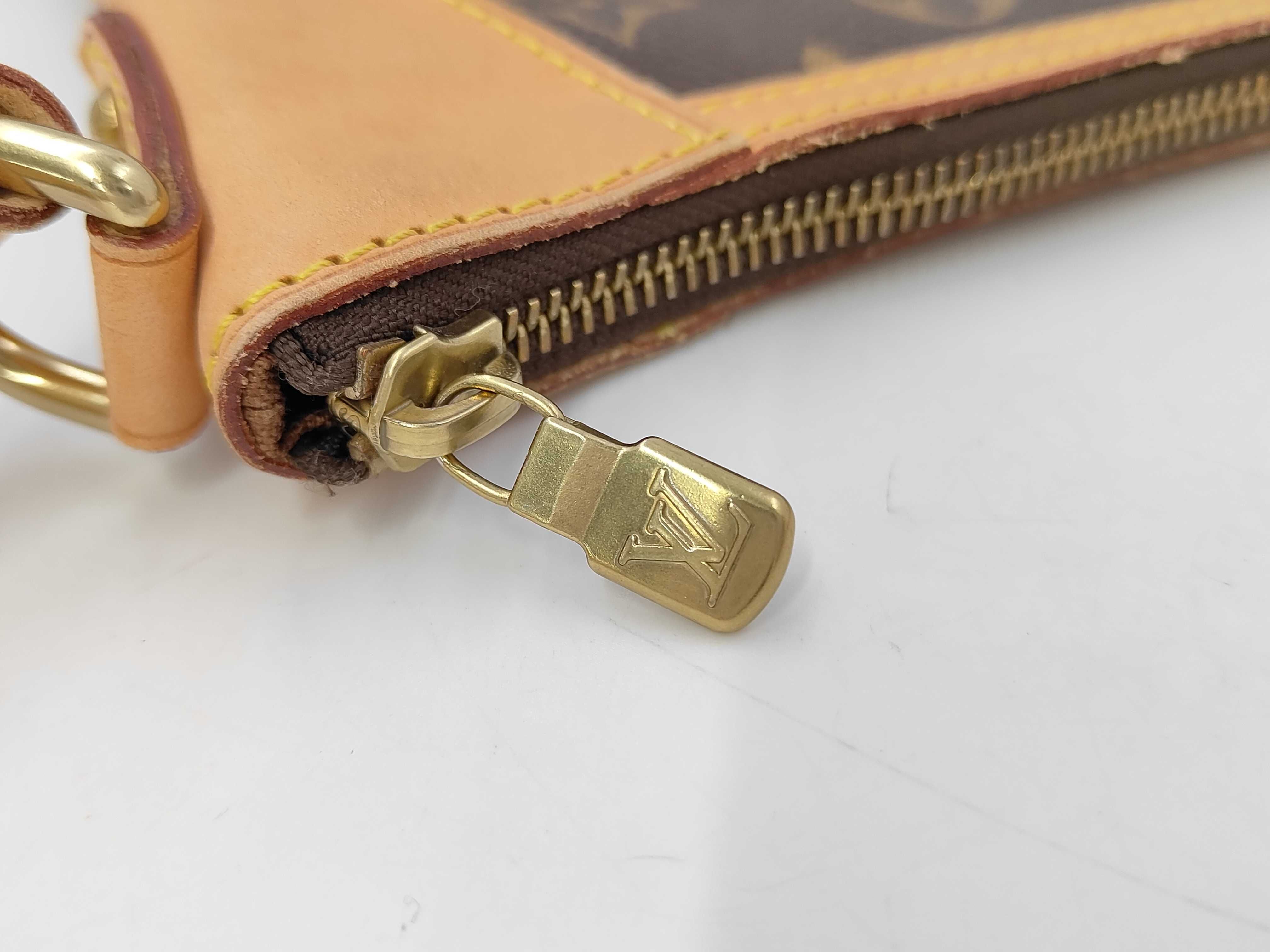 Monogram — view 8