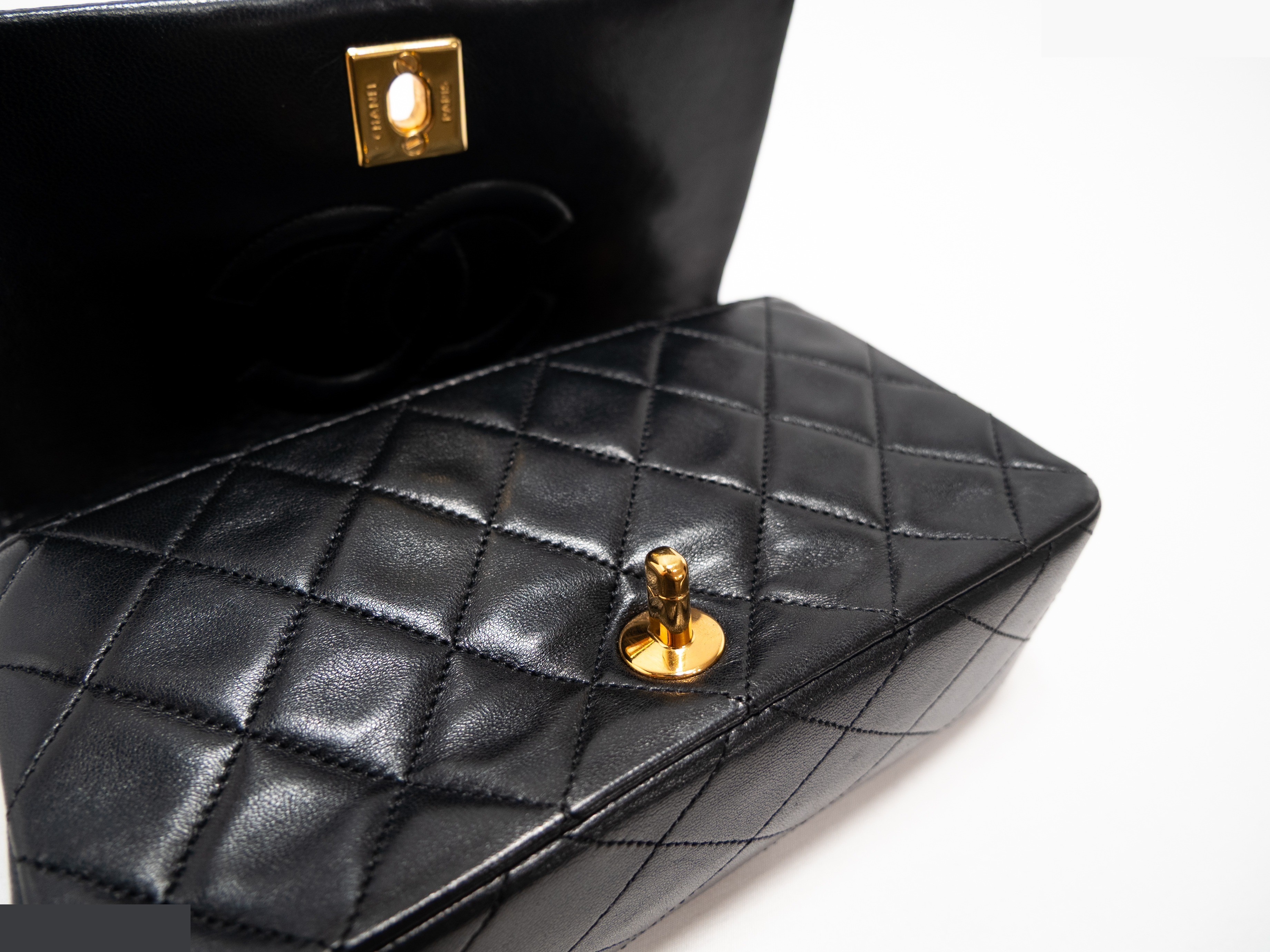 Mini Matelassé Seal Lambskin Black — view 9