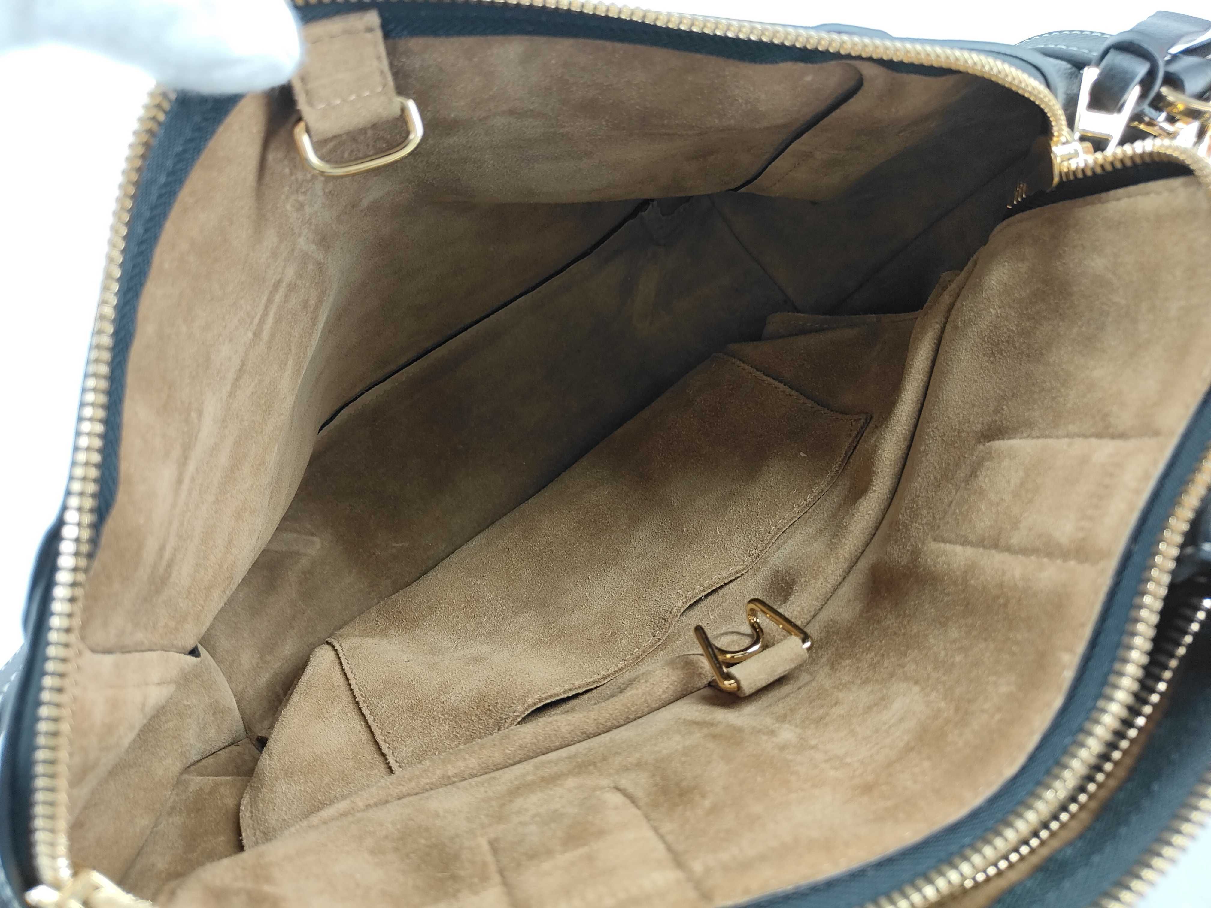 Amazona 28 Leather Handbag, Black Boston Bag — view 12