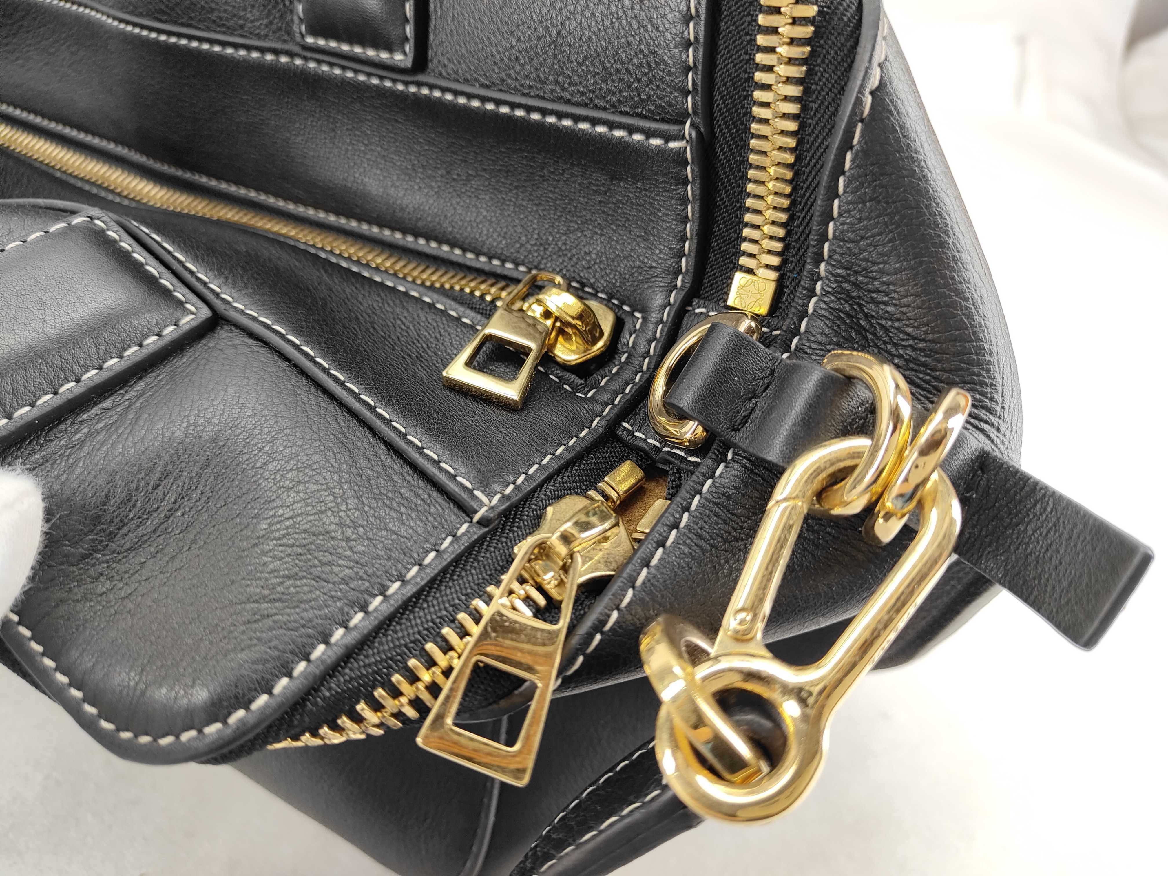 Amazona 28 Leather Handbag, Black Boston Bag — view 7