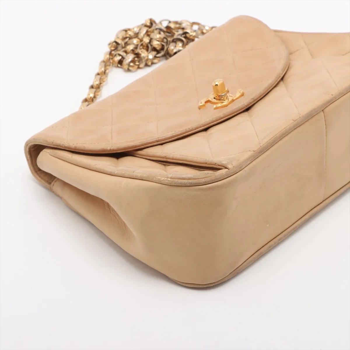 Matelasse Lambskin Single Flap Single Chain Bag Beige Gold Hardware — view 4