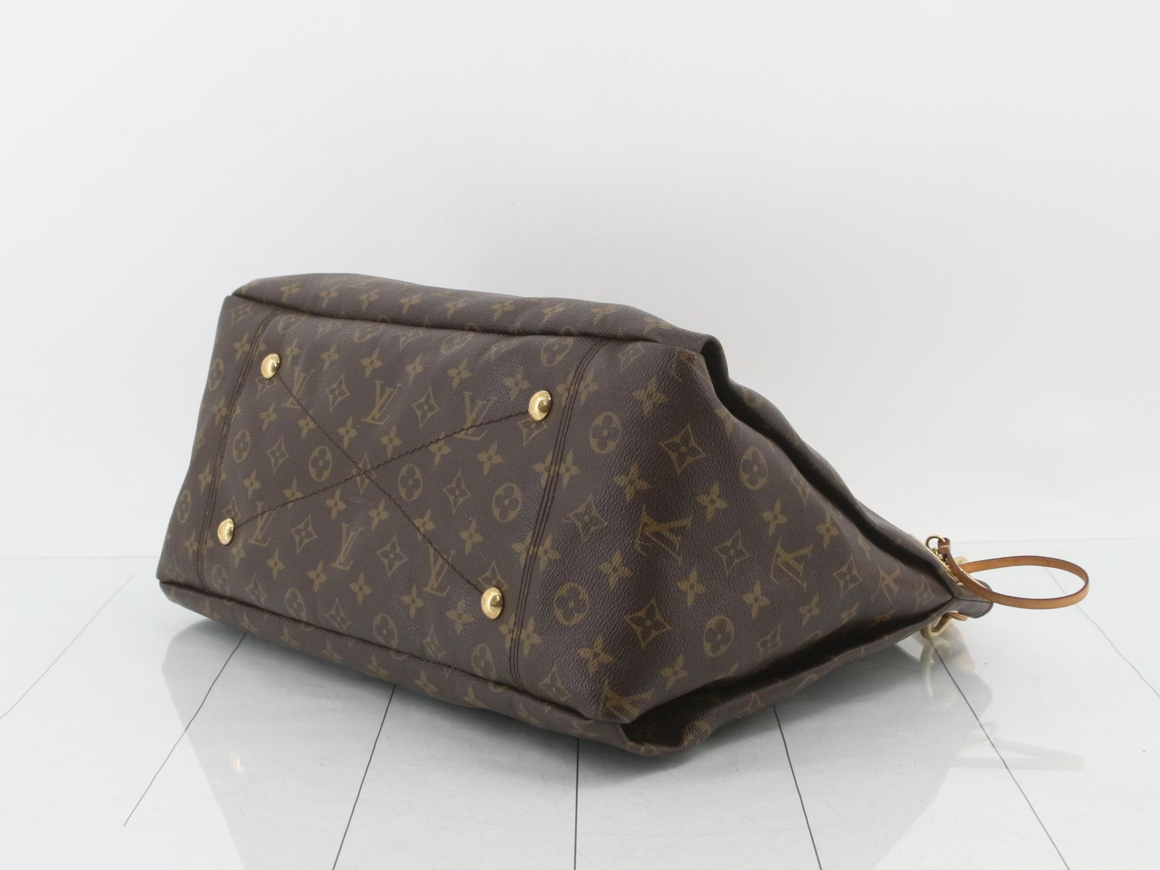 Monogram Artsy MM Shoulder Bag — view 6