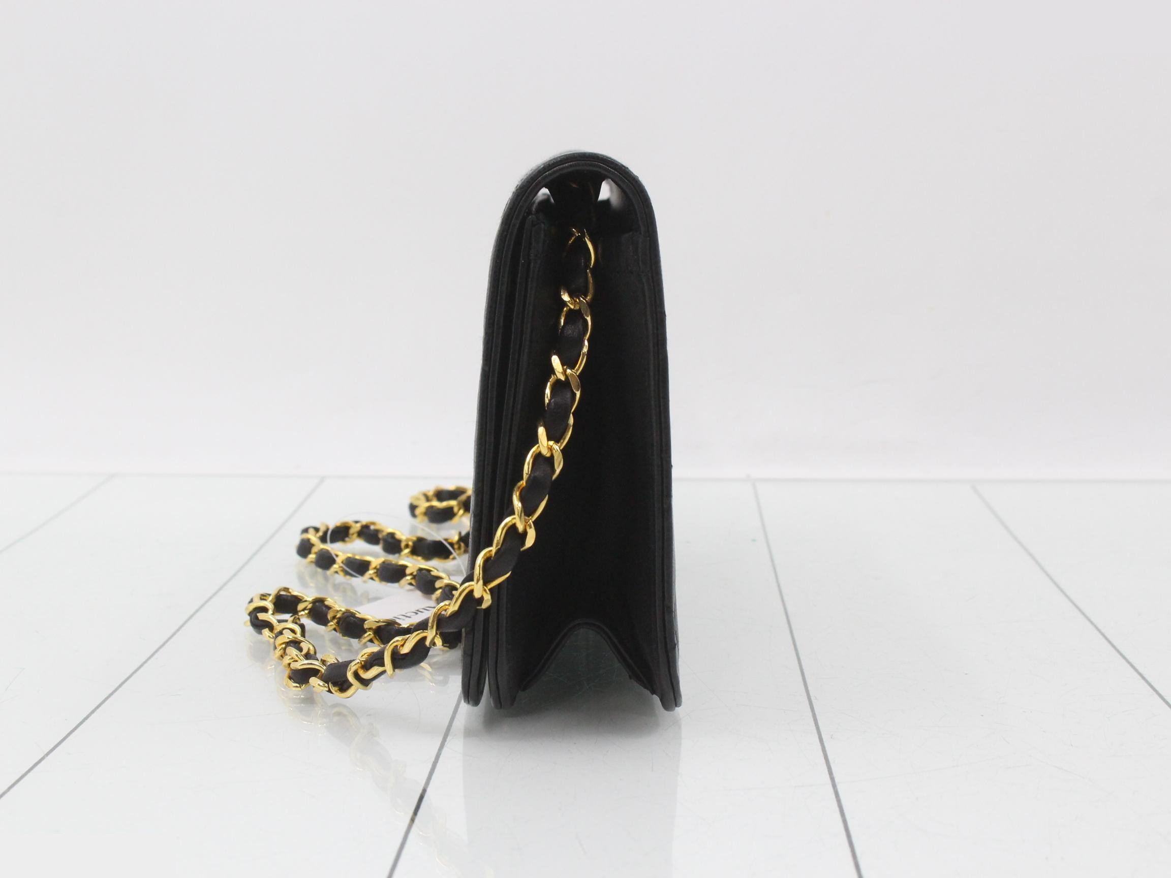 Matelassé (bag) - Shoulder bag — view 3