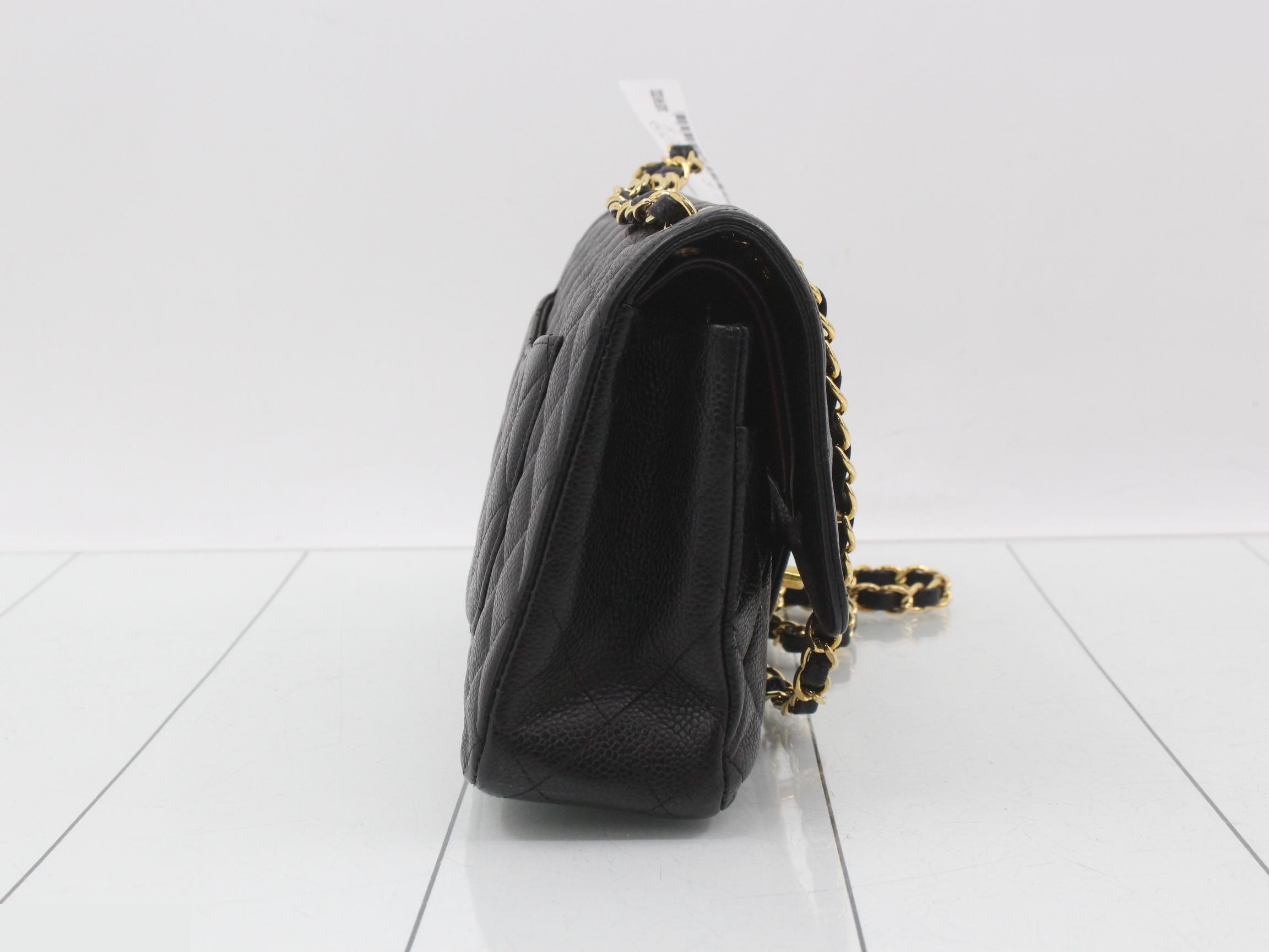 Matelassé 25 Caviar Skin Turnlock Double Flap Double Chain Shoulder Bag — view 4
