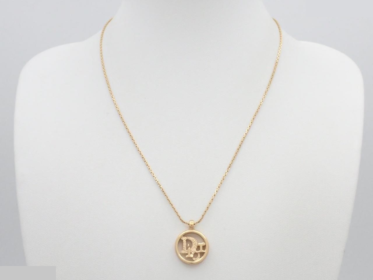 Other line: Precious metals, necklaces, pendants, neck circumference approximately 47cm. — view 3