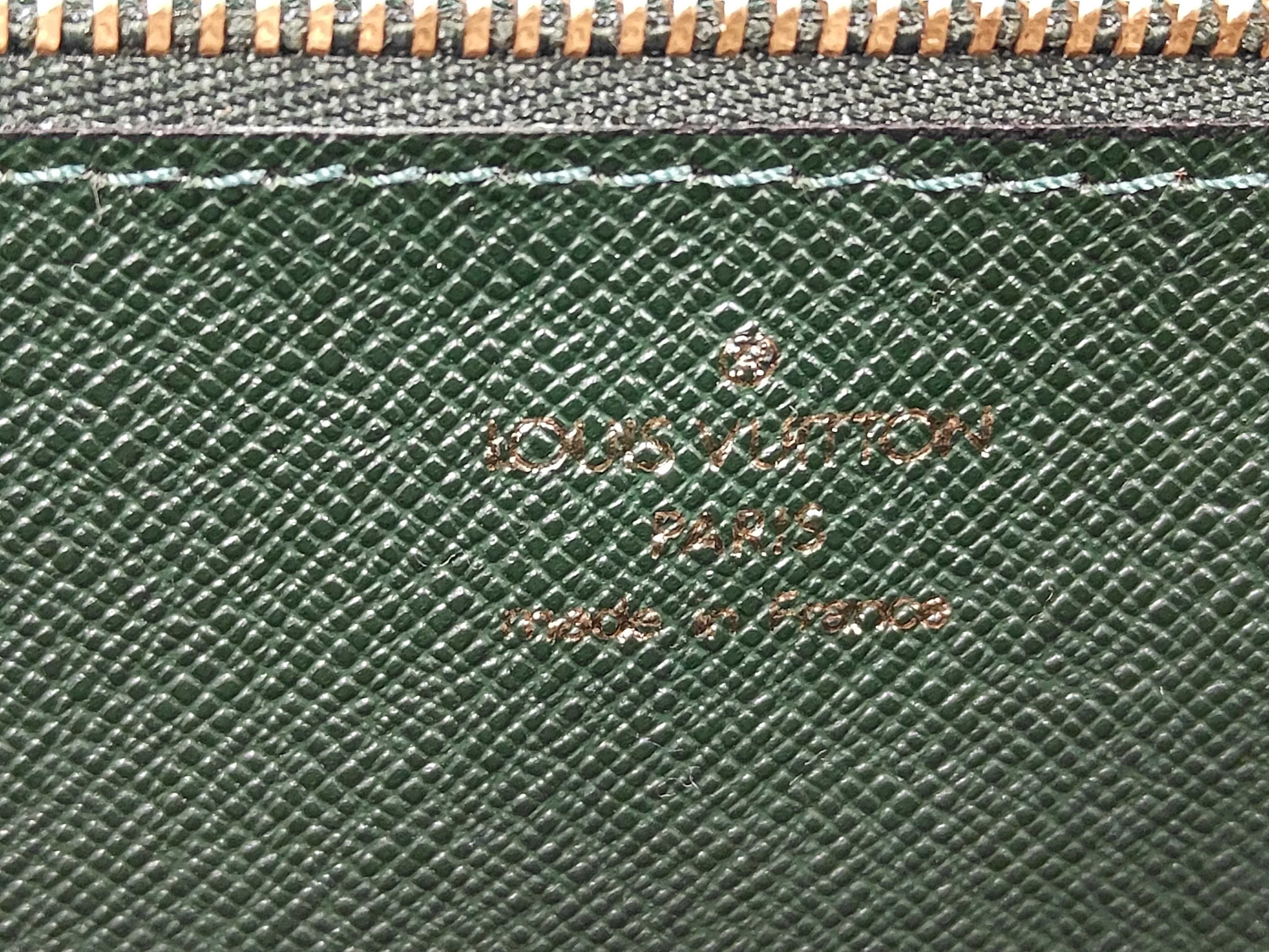 Taiga Leather Second Bag (Green) — view 9
