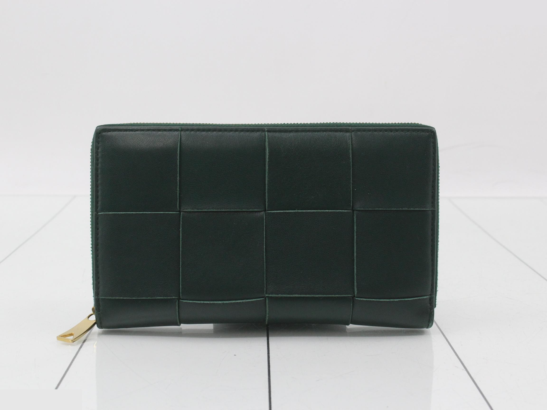 Intrecciato (bags) and wallets