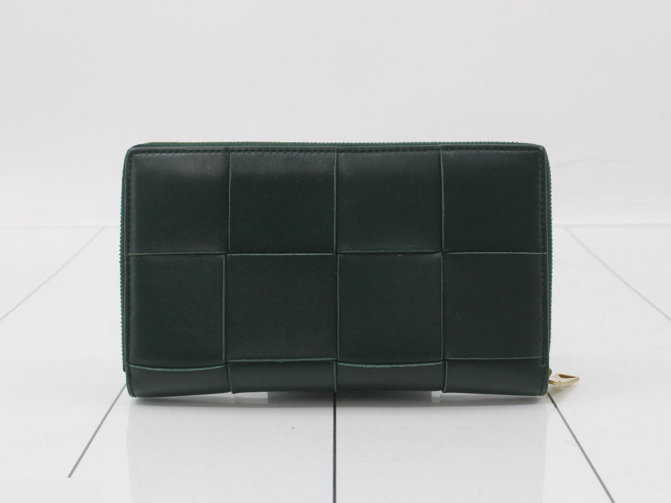 Intrecciato (bags) and wallets — view 2