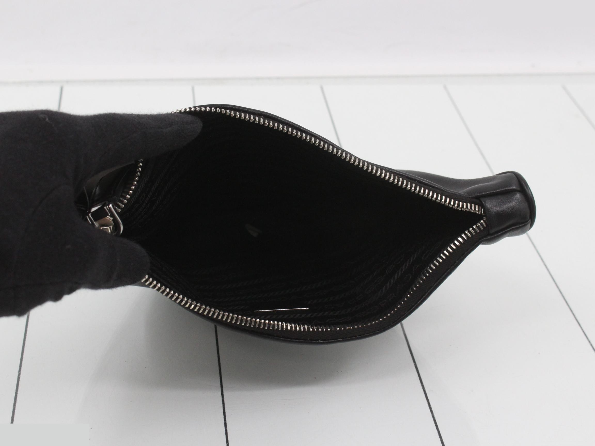 pouch — view 4