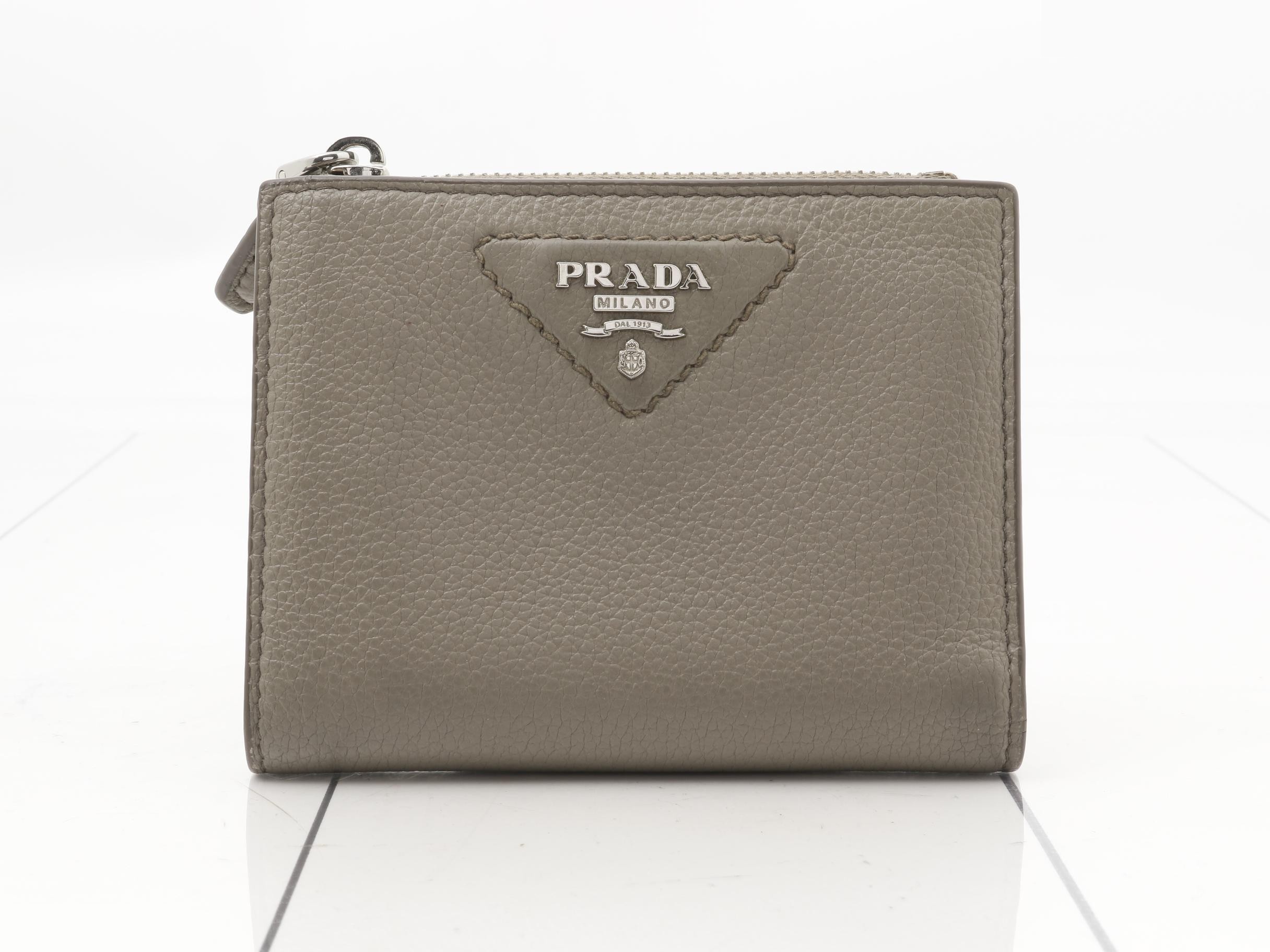 1ML050 Vitello Daino Greige Bi-fold Wallet