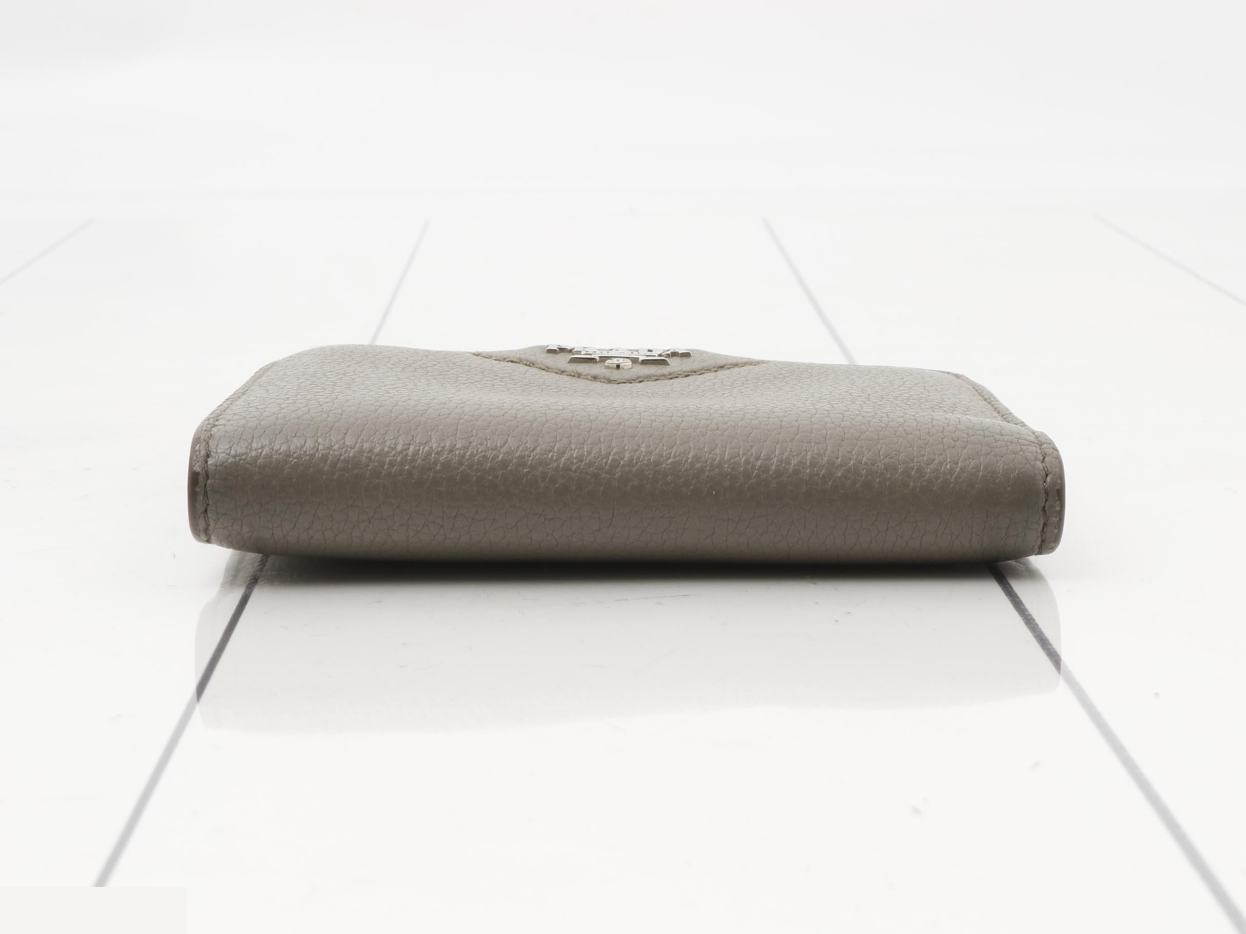 1ML050 Vitello Daino Greige Bi-fold Wallet — view 3