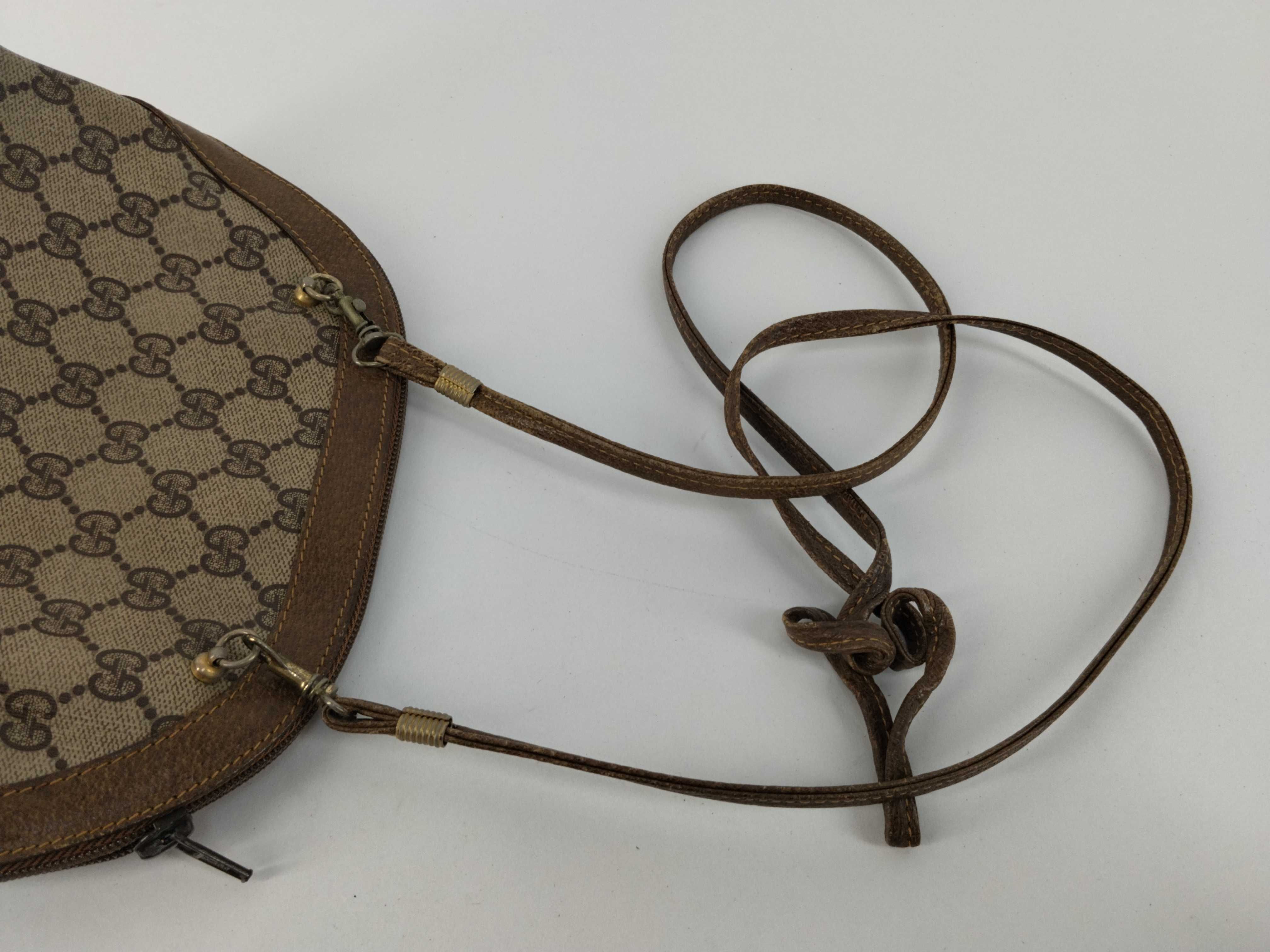 GG Canvas Shoulder Bag, Beige x Brown — view 3