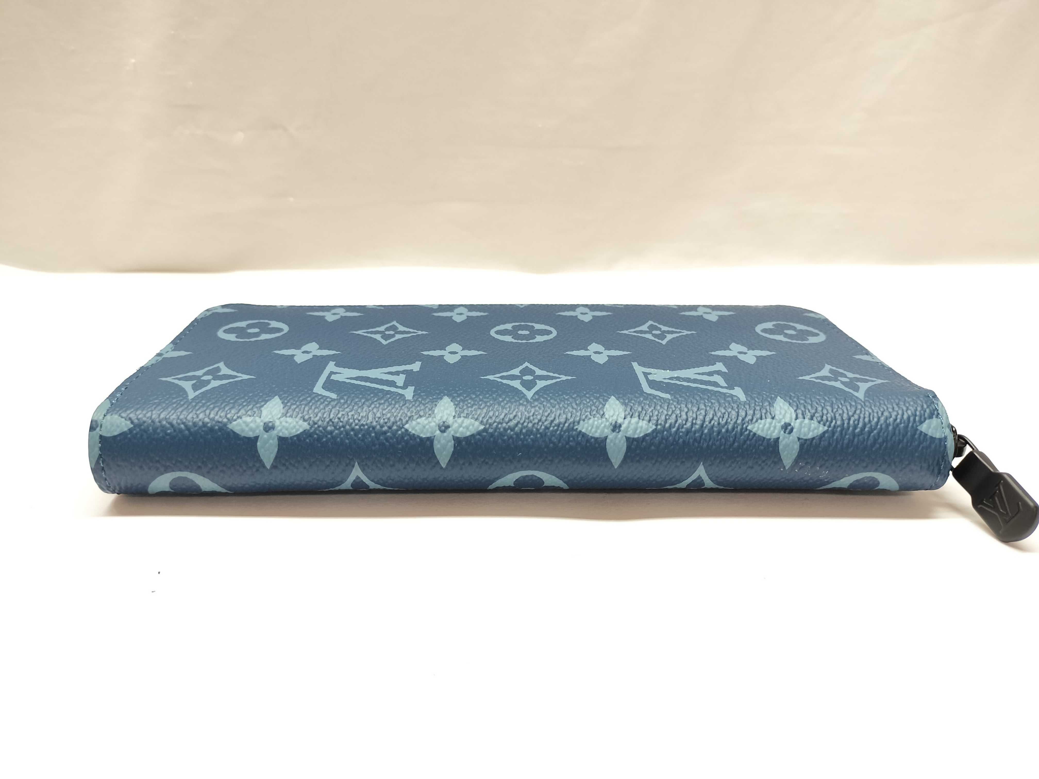 Monogram Vertical M82799 Wallet — view 4