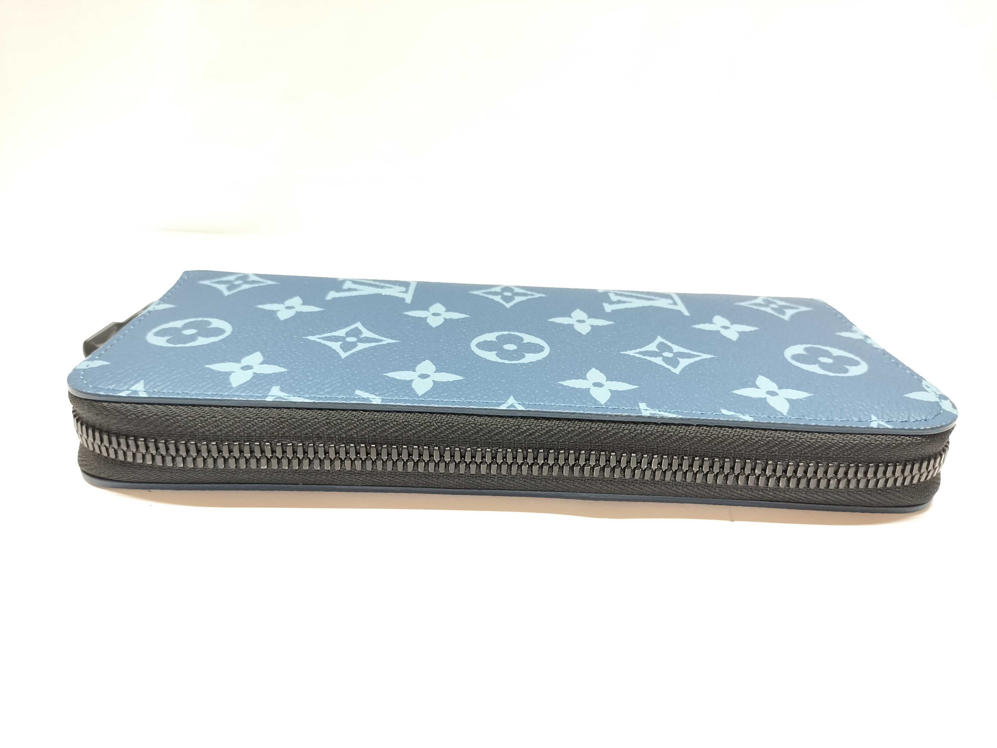Monogram Vertical M82799 Wallet — view 6