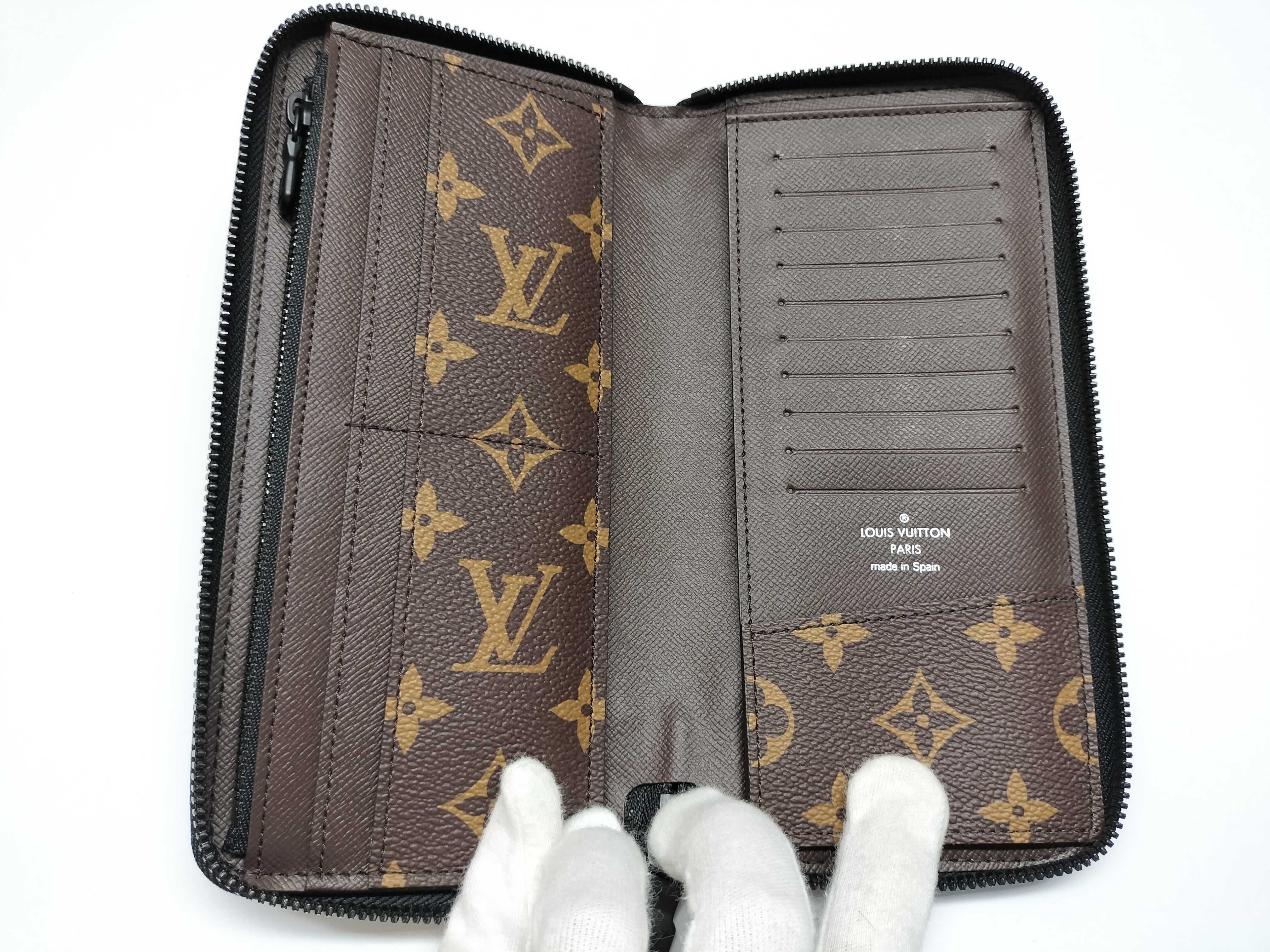 Monogram Vertical M82799 Wallet — view 8