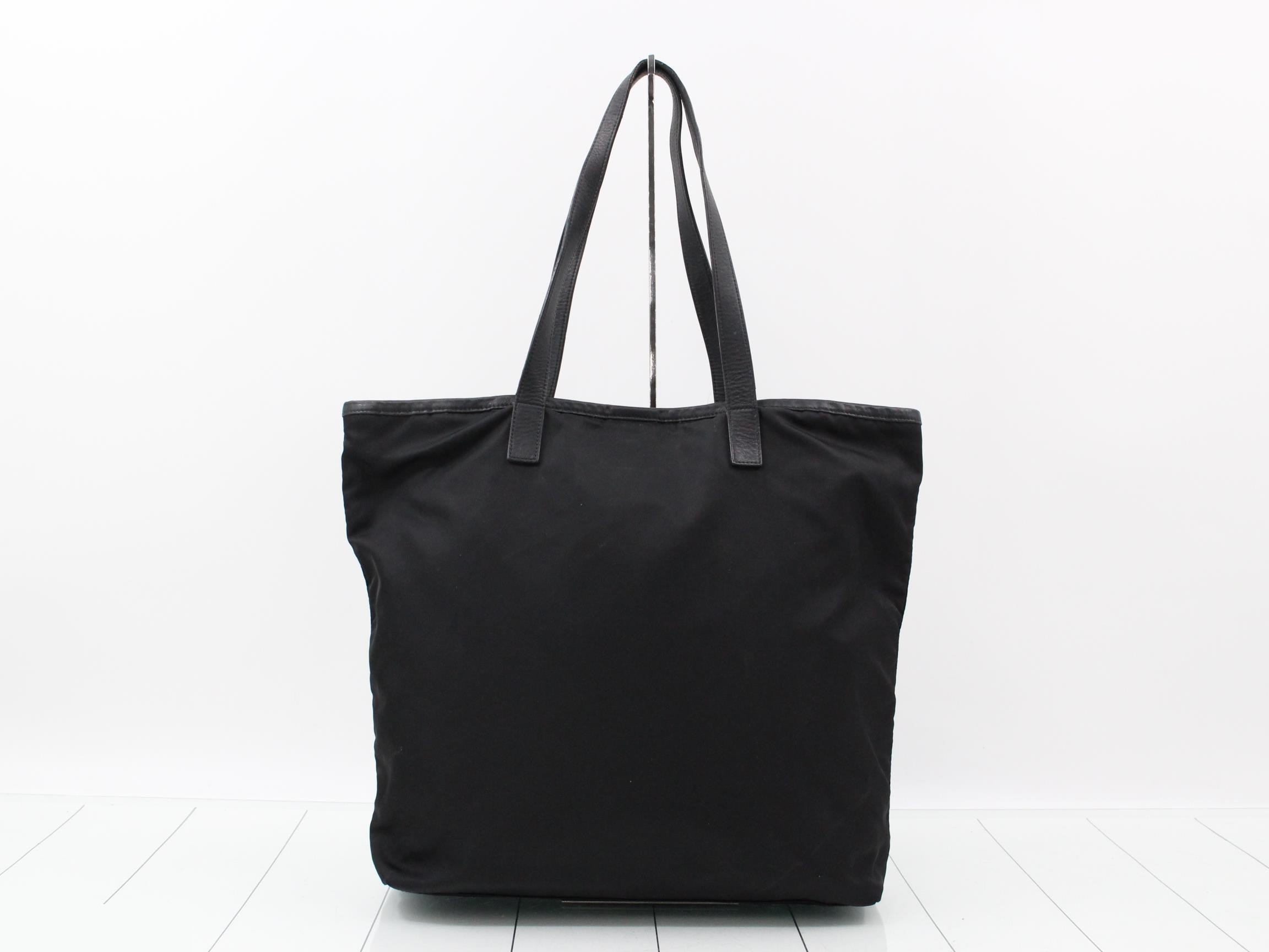 Nylon Triangle Plate Tote Bag — view 2