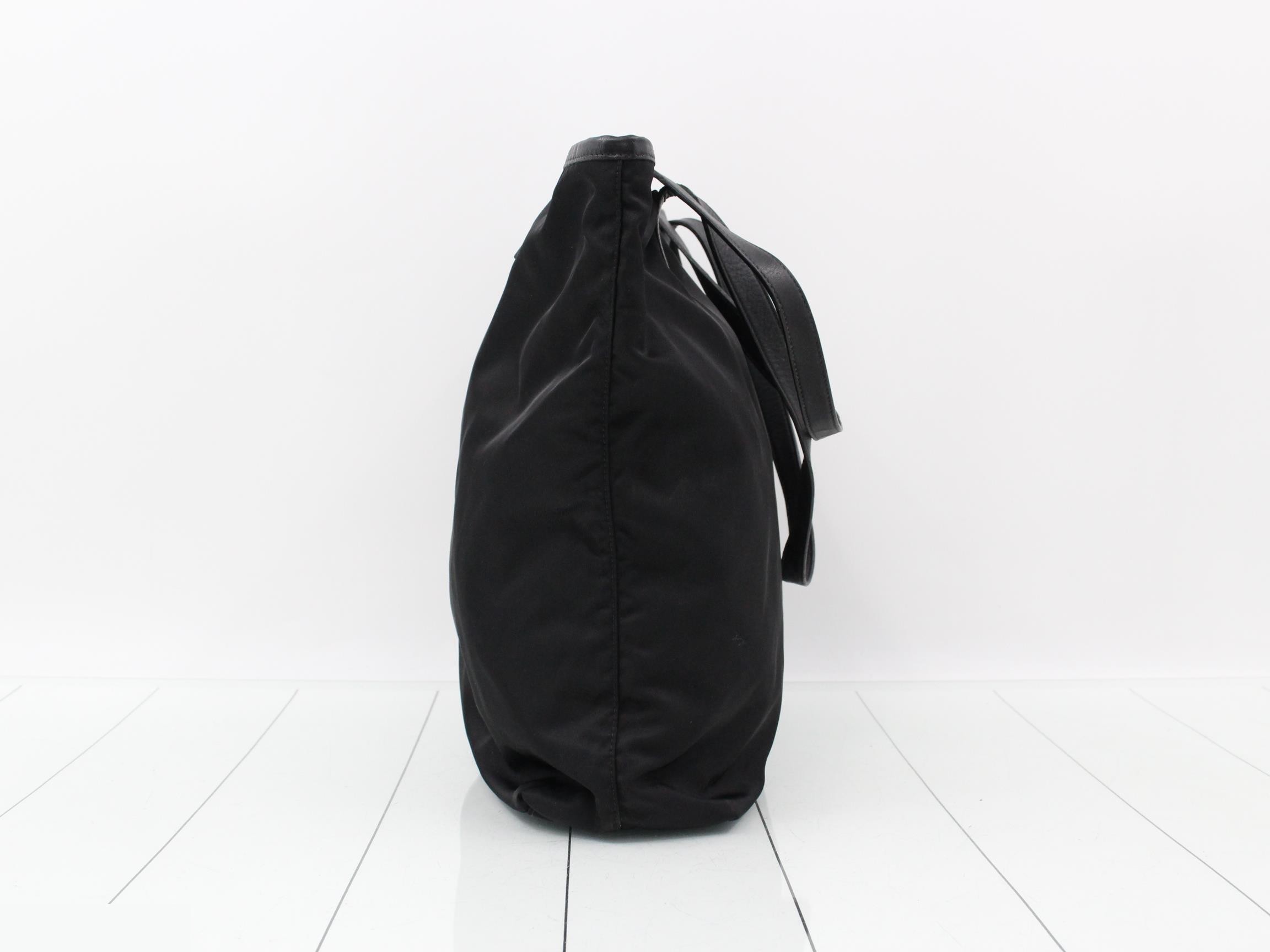 Nylon Triangle Plate Tote Bag — view 3