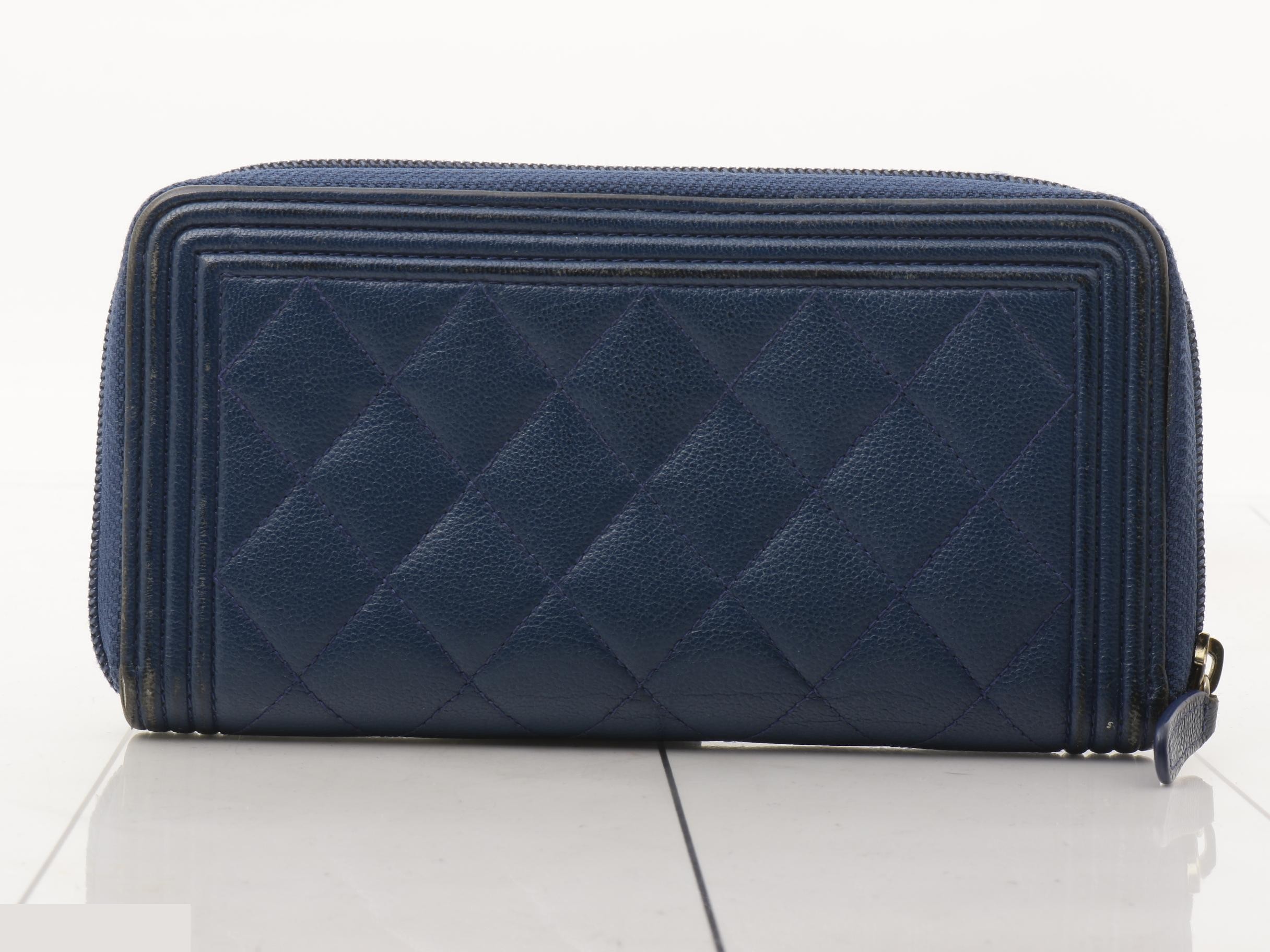 Caviar skin (bags) and wallets — view 2