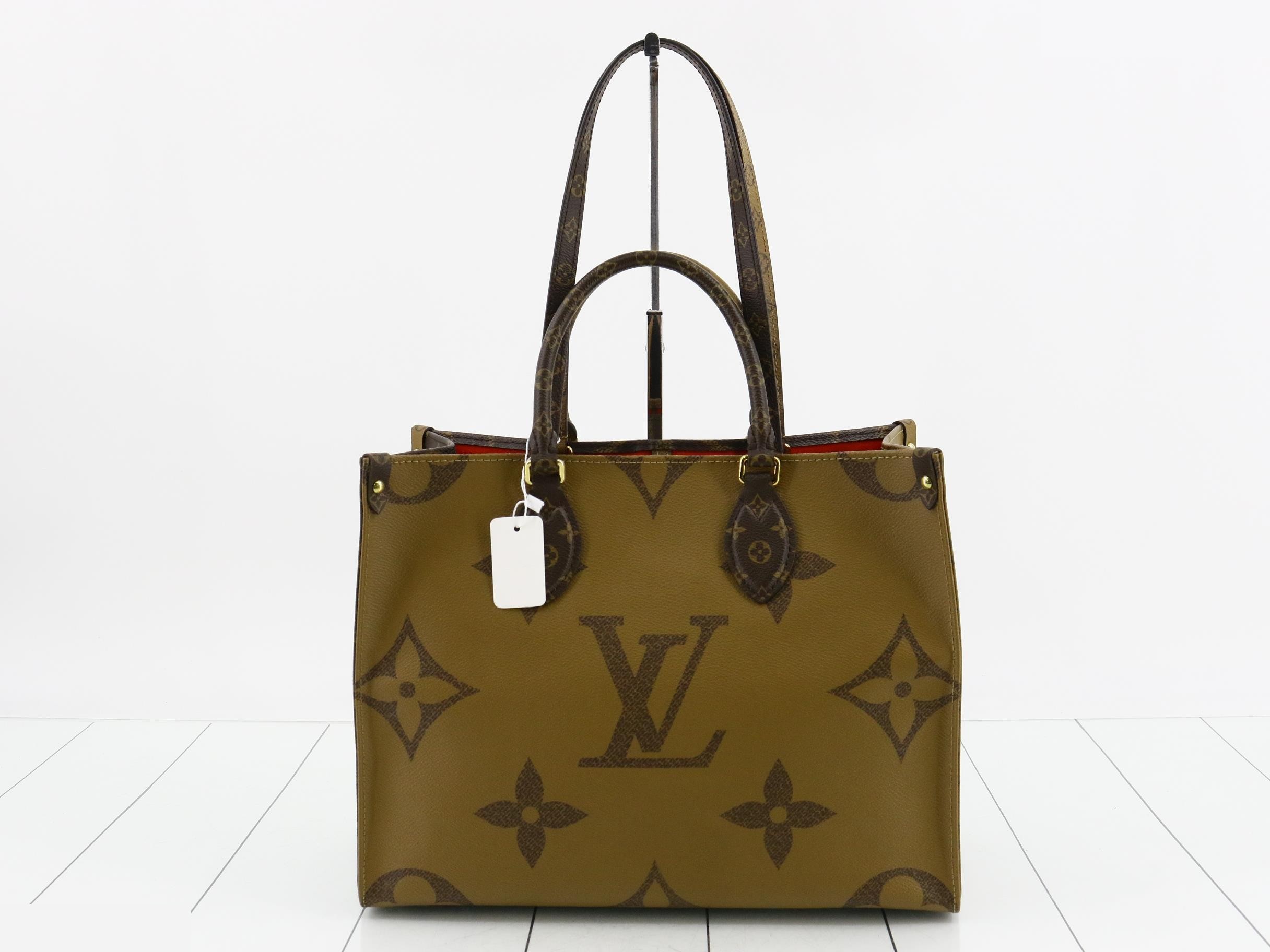 Monogram Giant Reverse OnTheGo MM 2-Way Tote Bag — view 2